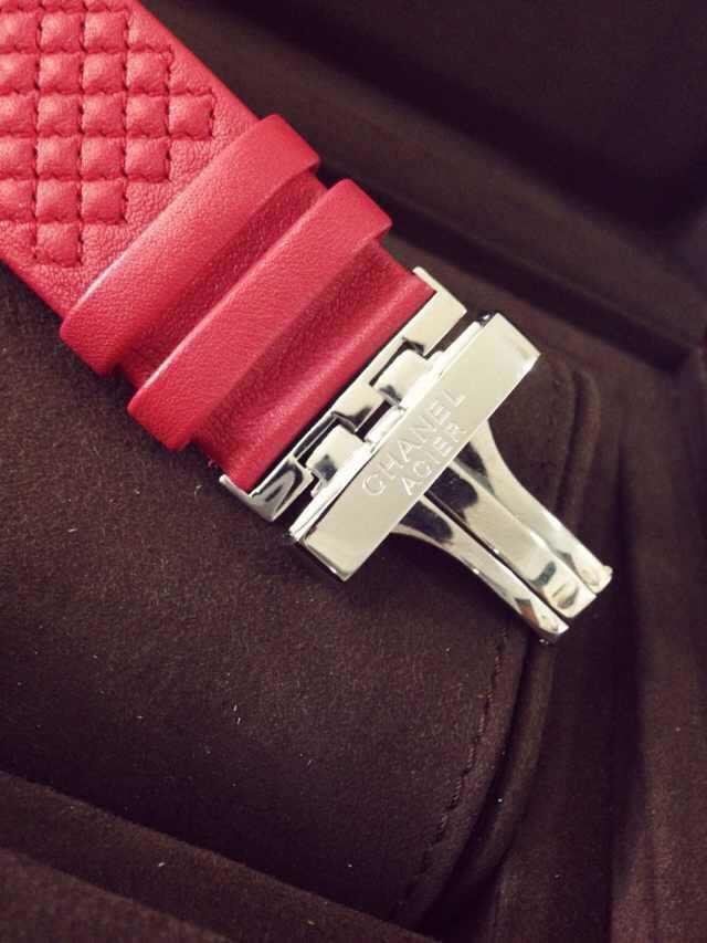  香奈儿 PREMIERE系列 最新款 表壳镶钻 瑞士石英 女士手表 / XNR013 