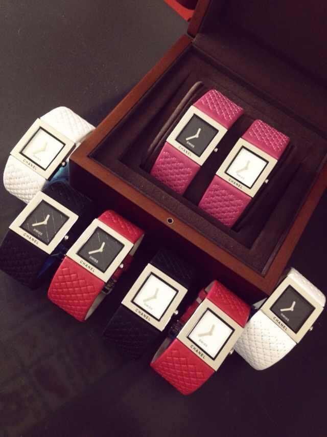  香奈儿 PREMIERE系列 最新款 表壳镶钻 瑞士石英 女士手表 / XNR013 