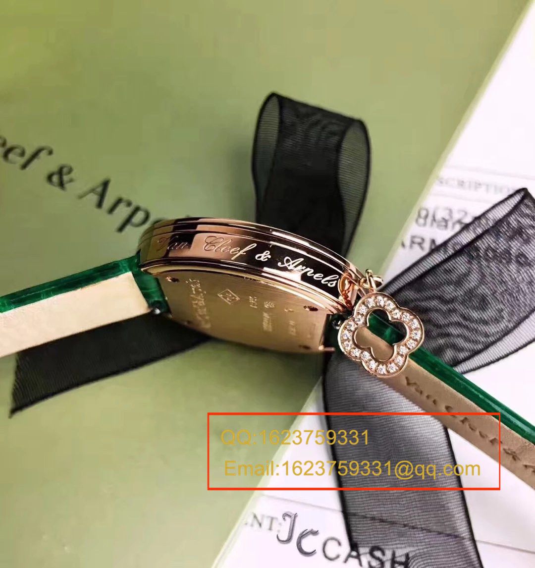 梵克雅宝高仿CHARMS系列VCARO8NR00女士石英腕表 / VCA01