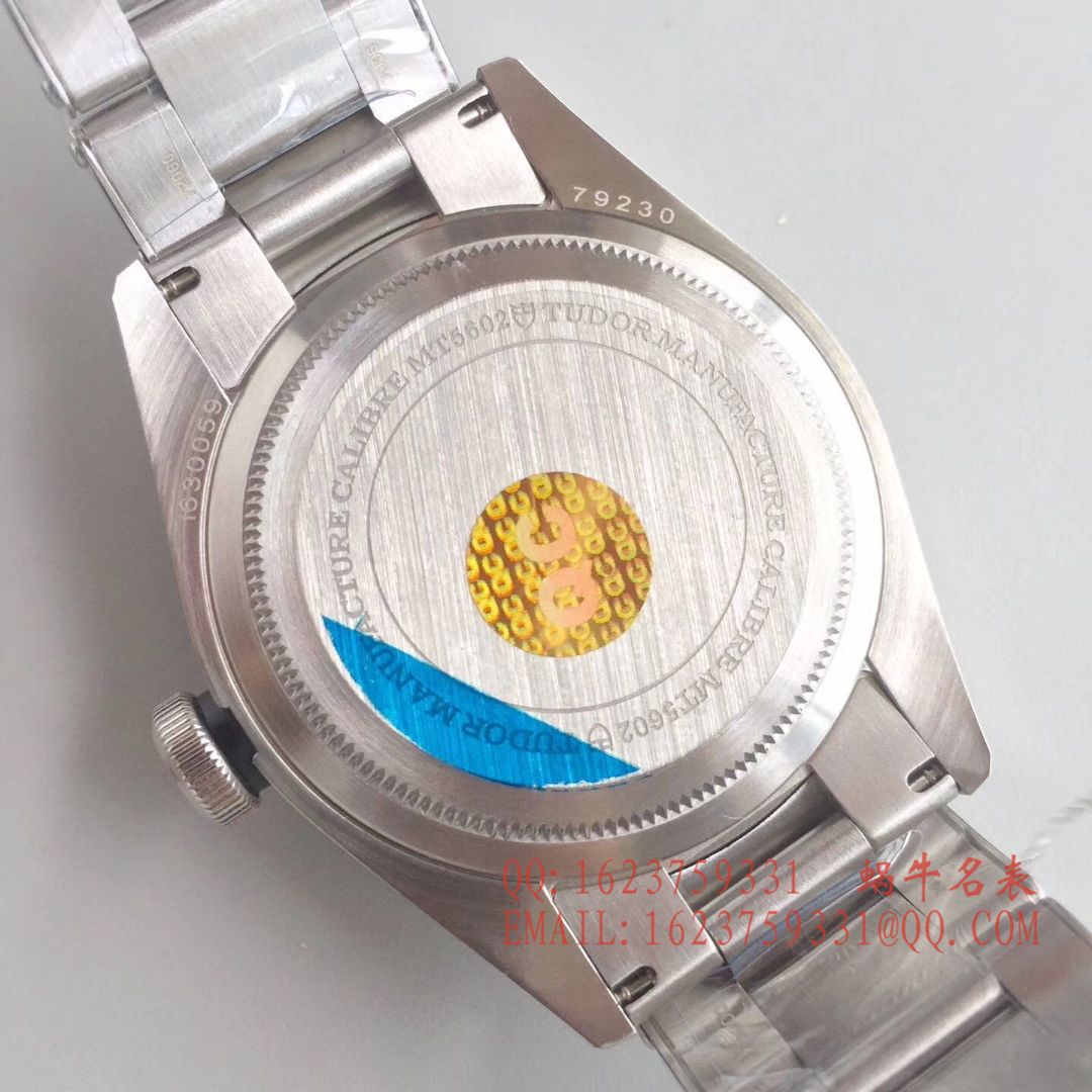 【ZF厂一比一复刻高仿手表】高仿帝舵HERITAGE BLACK BAY系列79220N “帝舵小黑花” 腕表 / DT016