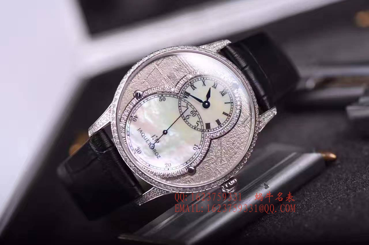 雅克德罗新款陨石贝母面⭕独立大秒针▶️极具视觉冲击感的陨石贝母面⭕圈口及表面均手工镶钻 / YK015