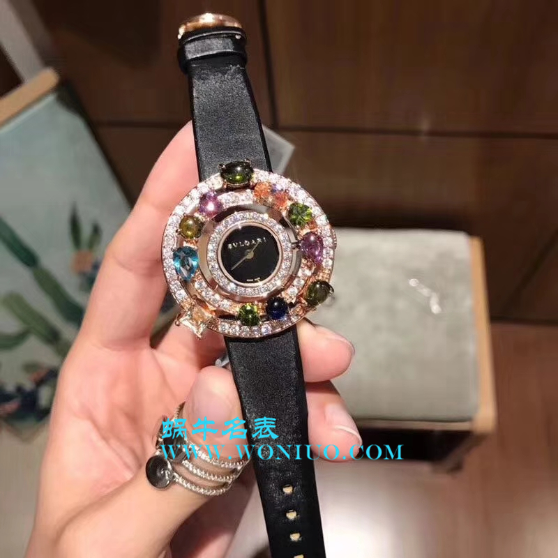 宝格丽astrale珠宝系列腕表闪亮登场 限量发售 按订货顺序出货 黄金镶嵌彩面宝石 / BG011