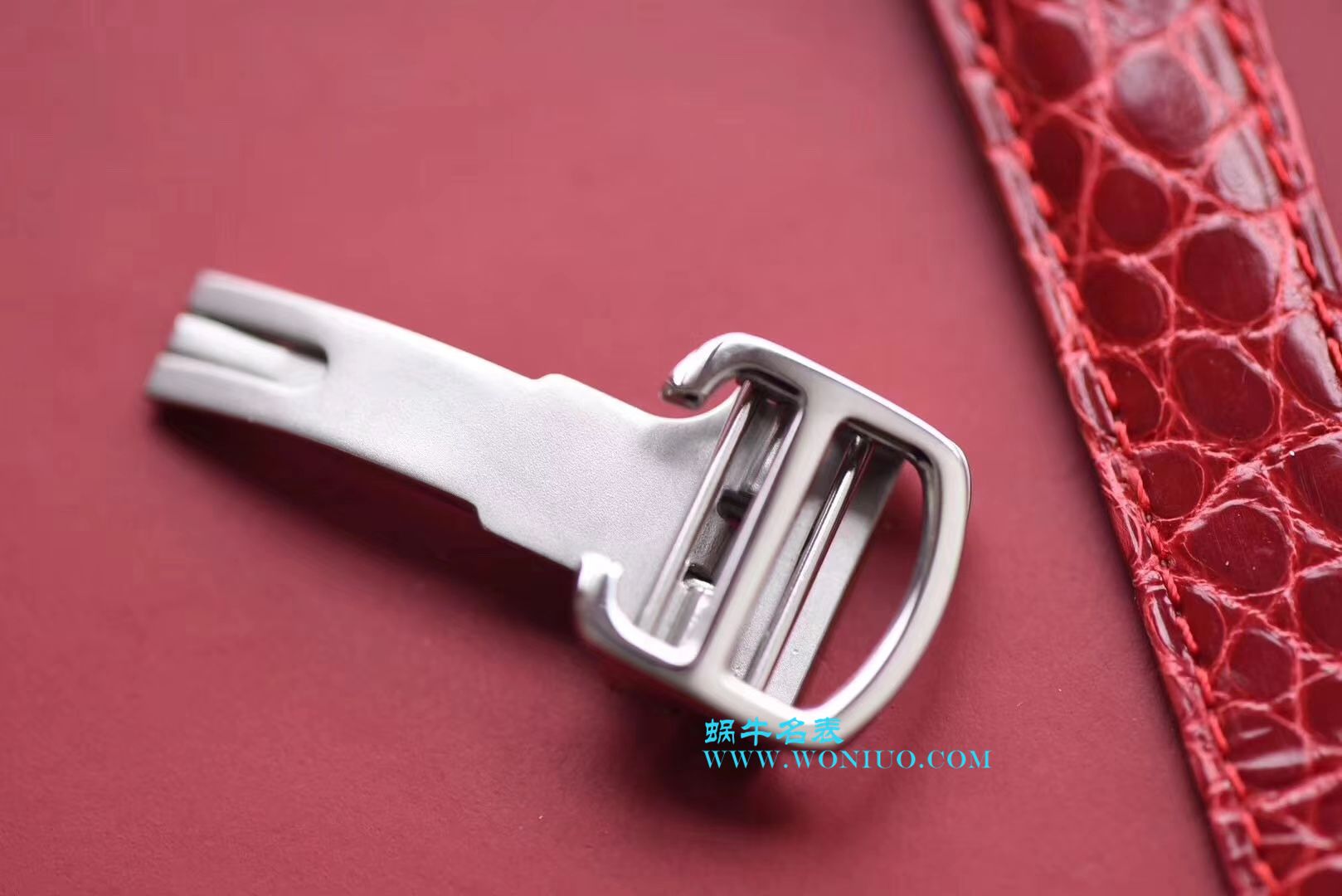 【独家视频测评K11厂一比一超A高仿手表】卡地亚坦克系列 W5200000 粉面女士石英腕表 / KAD008