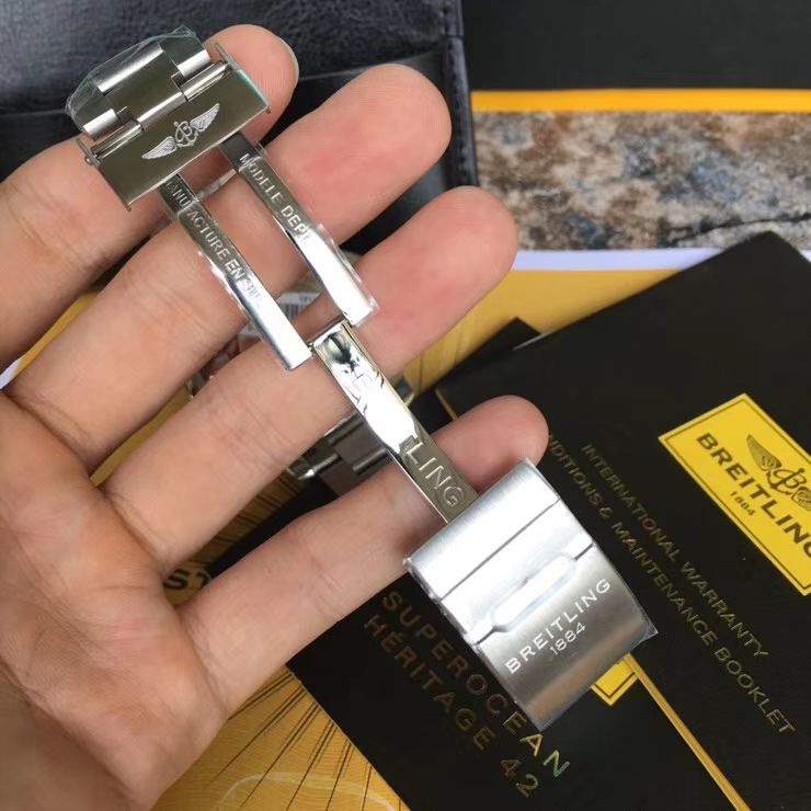 爆款回货【原单】百年灵超级海洋文化系列A17365D1|C915|161A机械腕表 / BL088