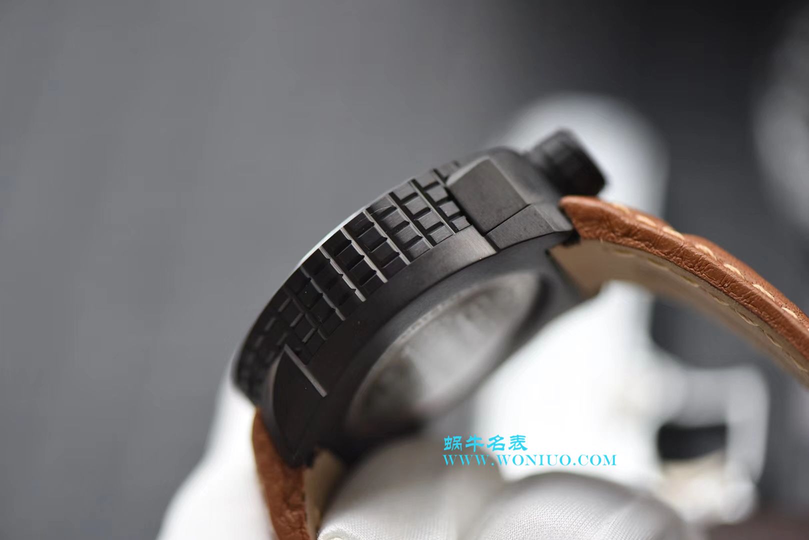 BB FACTORY 巧思之作【一表两用 奇思妙构】BBF出品BOMBERG BOLD系列腕表劲酷登场， / BB002