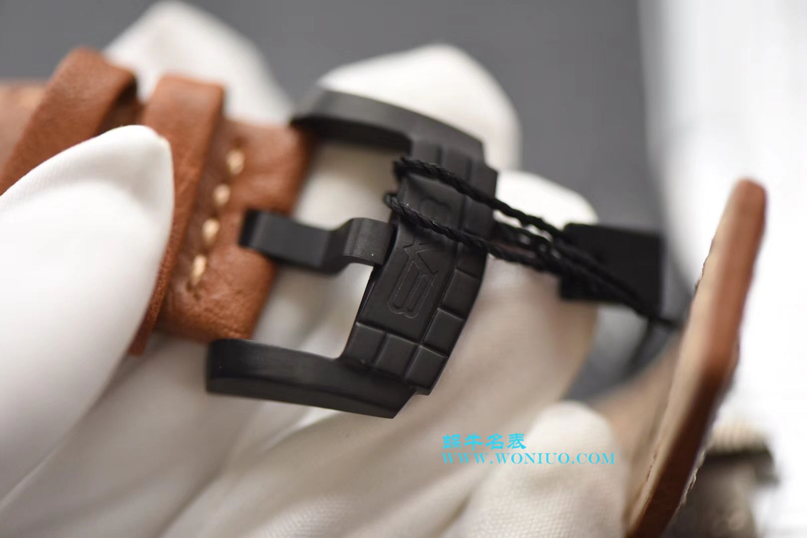 BB FACTORY 巧思之作【一表两用 奇思妙构】BBF出品BOMBERG BOLD系列腕表劲酷登场， / BB002