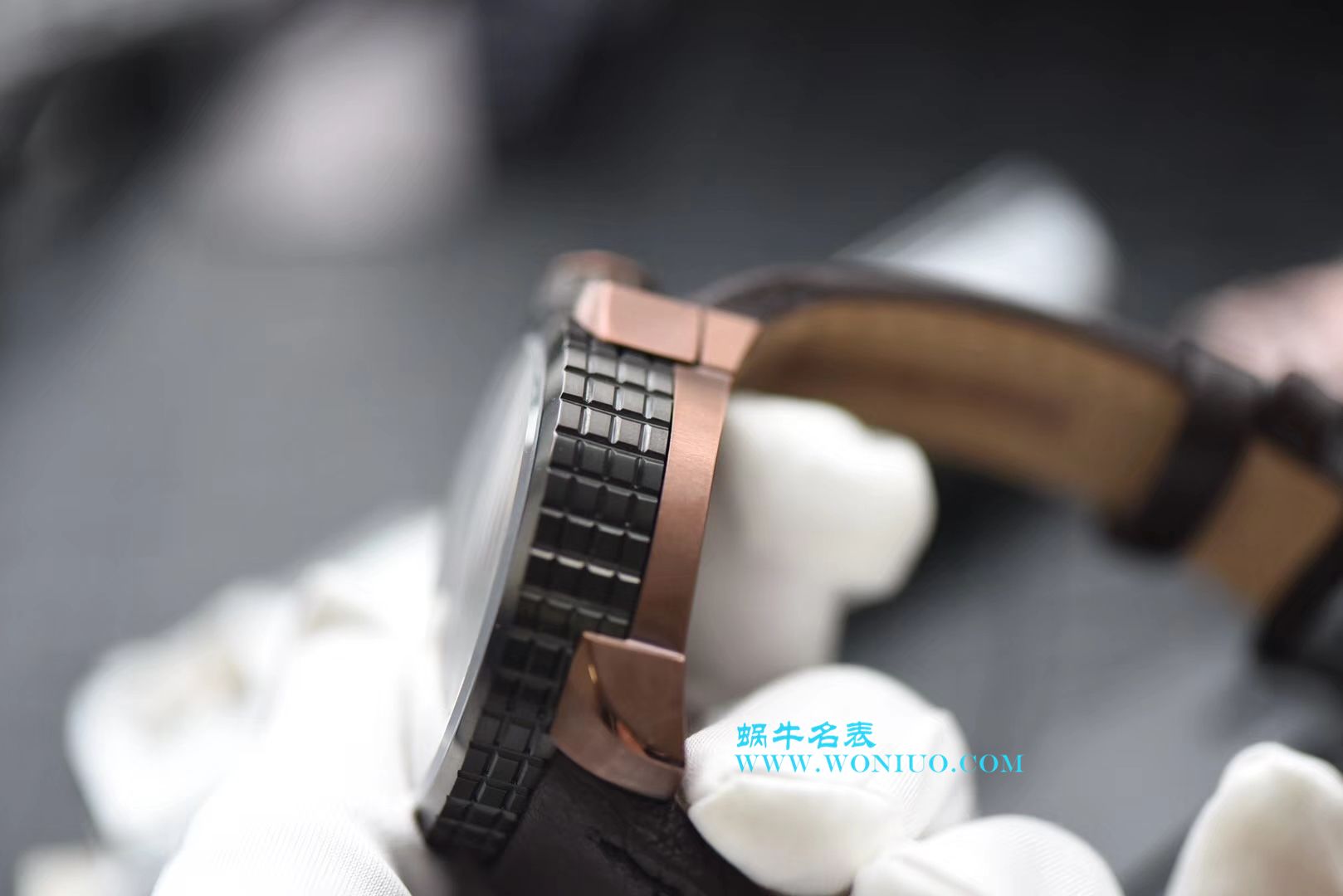 BB FACTORY 巧思之作【一表两用 奇思妙构】BBF出品BOMBERG BOLD系列腕表劲酷登场， / BB002