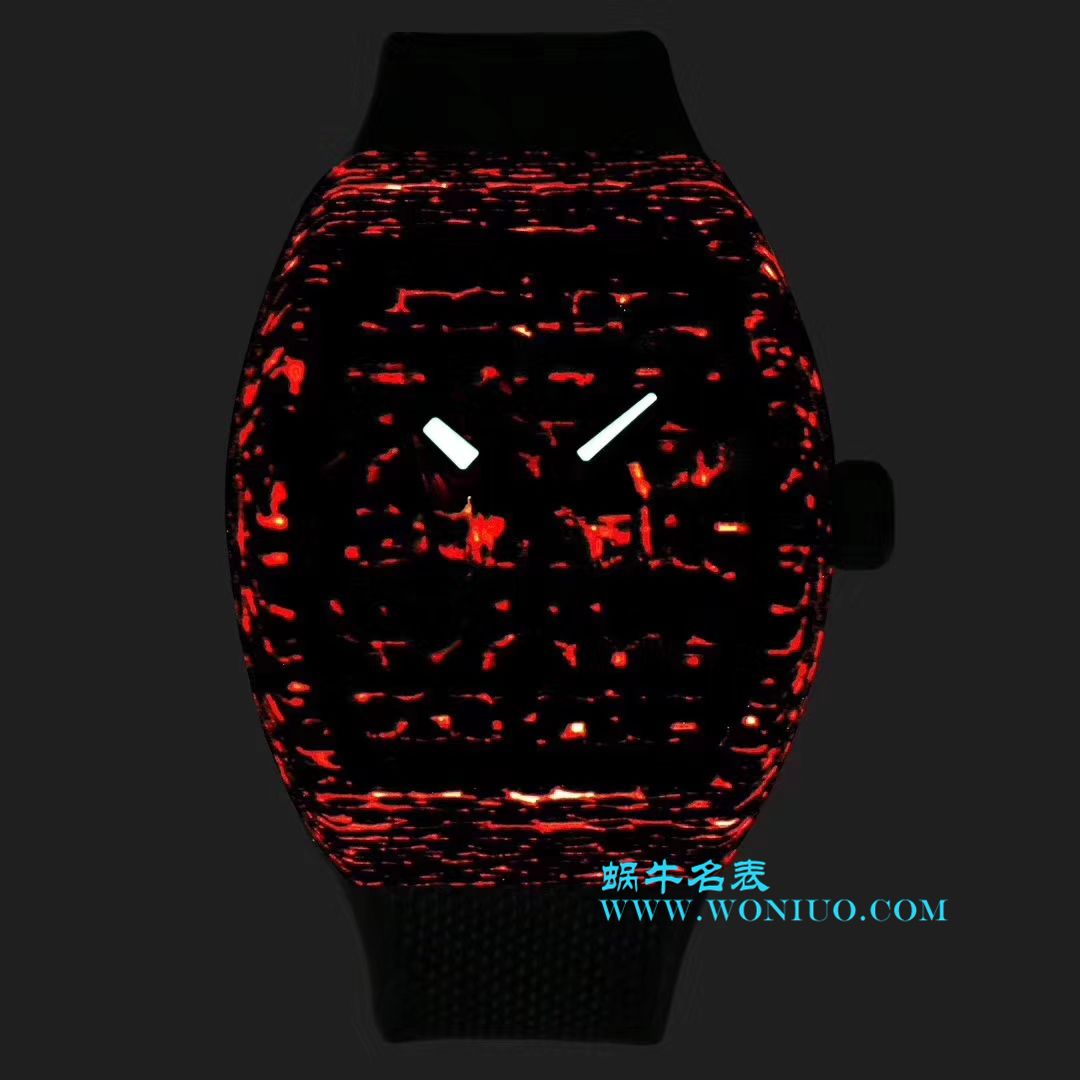 法穆兰FRANCK MULLER复刻高仿再创新作V45在夜幕低垂之时，Vanguard Carbon  fibre 展现充满未来感的外型，令人耳目一新 / FL026