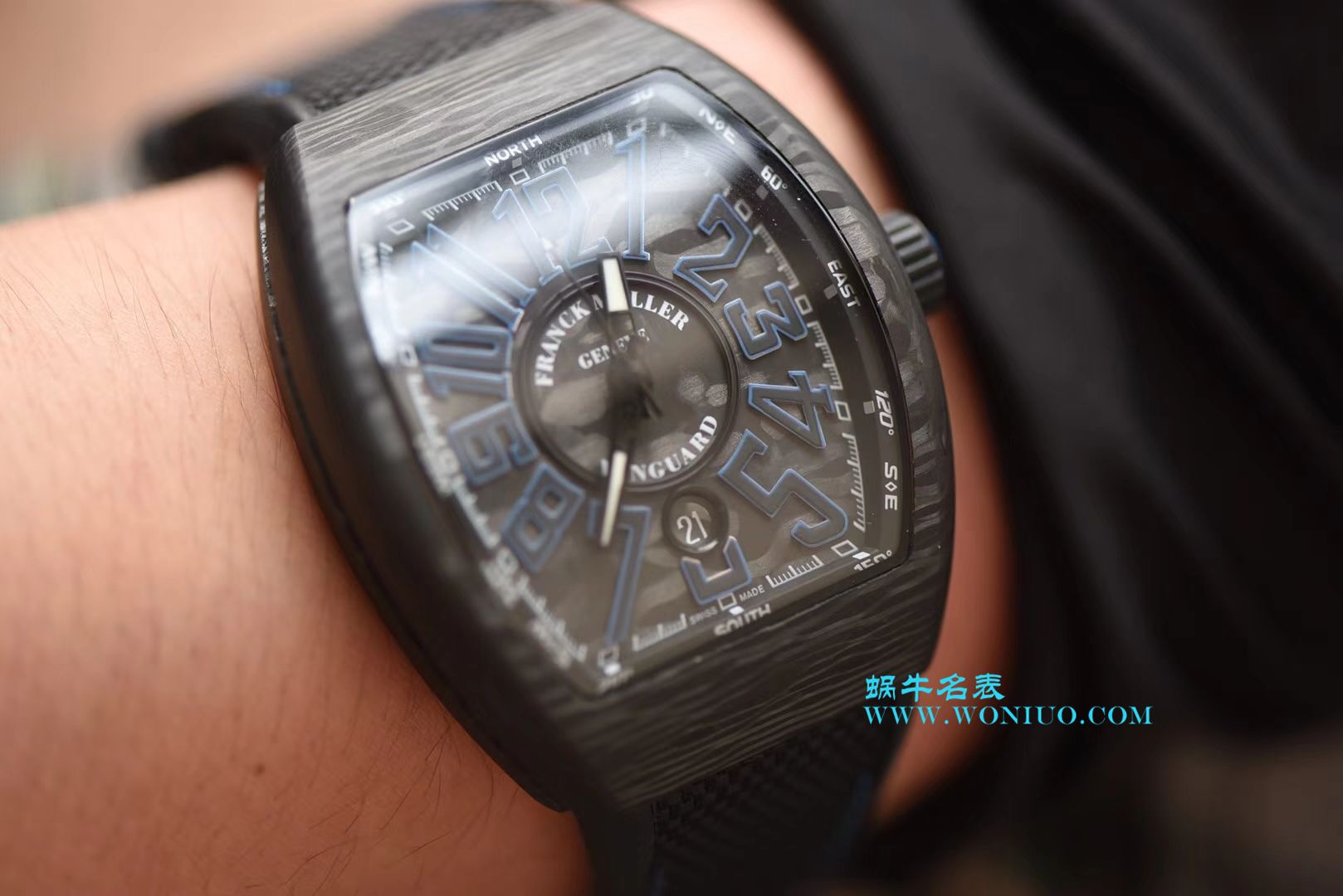 法穆兰FRANCK MULLER复刻高仿再创新作V45在夜幕低垂之时，Vanguard Carbon  fibre 展现充满未来感的外型，令人耳目一新 / FL026