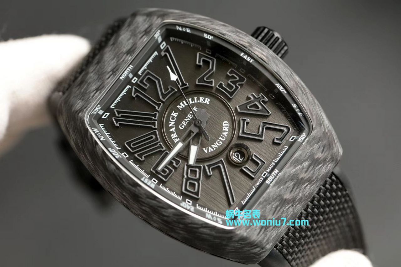 法穆兰FRANCK MULLER复刻高仿再创新作V45在夜幕低垂之时，Vanguard Carbon  fibre 展现充满未来感的外型，令人耳目一新 / FL026