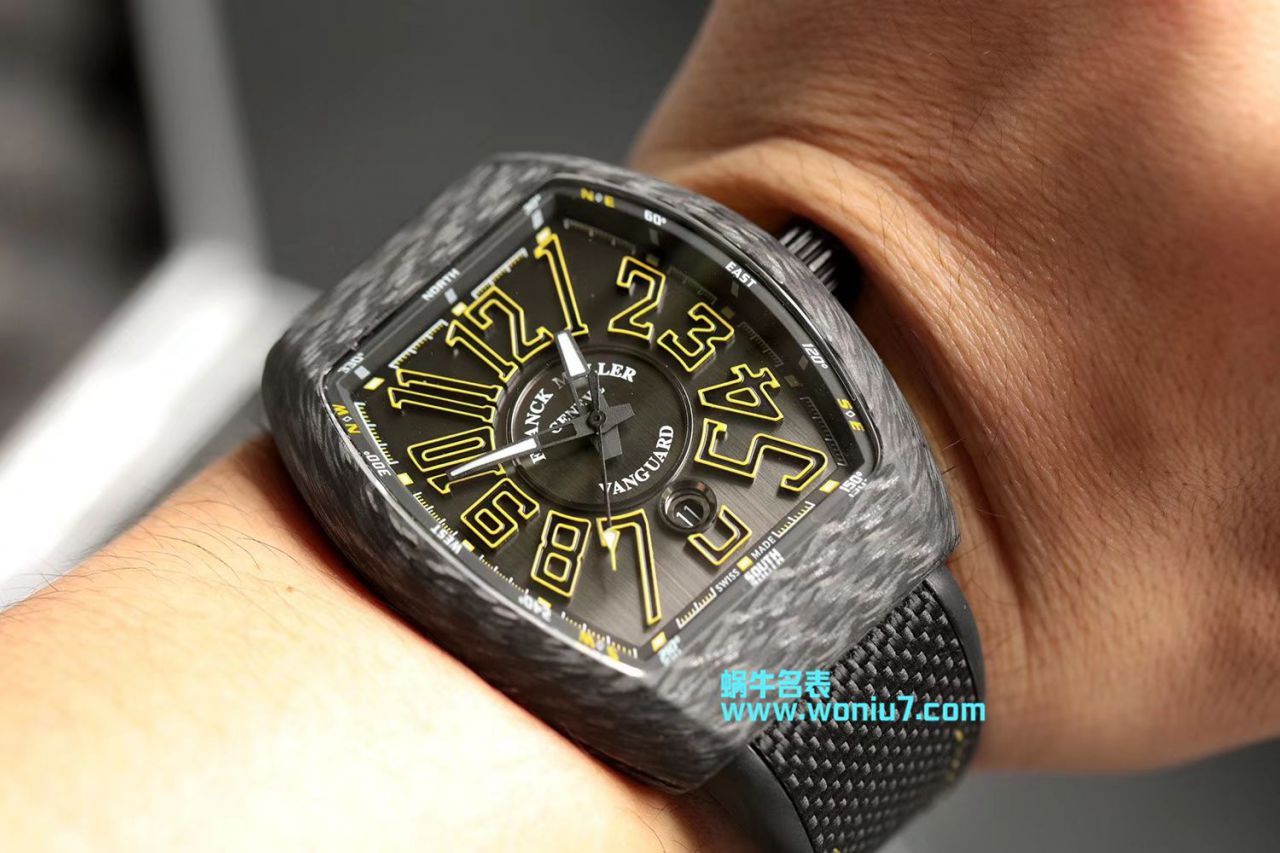 法穆兰FRANCK MULLER复刻高仿再创新作V45在夜幕低垂之时，Vanguard Carbon  fibre 展现充满未来感的外型，令人耳目一新 / FL026