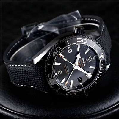 VS欧米茄全黑陶瓷海洋宇宙600米 “深海之黑”一比一超A高仿手表215.92.46.22.01.001腕表