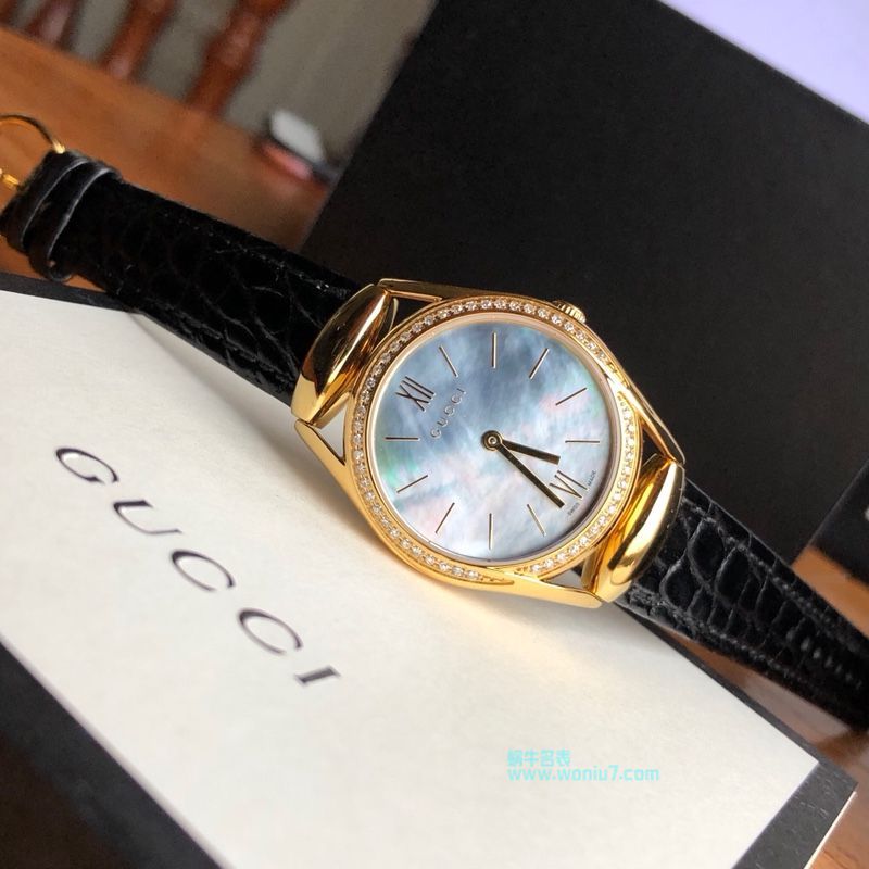 高端原单女装硬货！下手要快！Gucci新款真钻石英女表，表盘镶嵌52颗Vs1.1真钻、珍珠贝母面 / GUCCI KK11