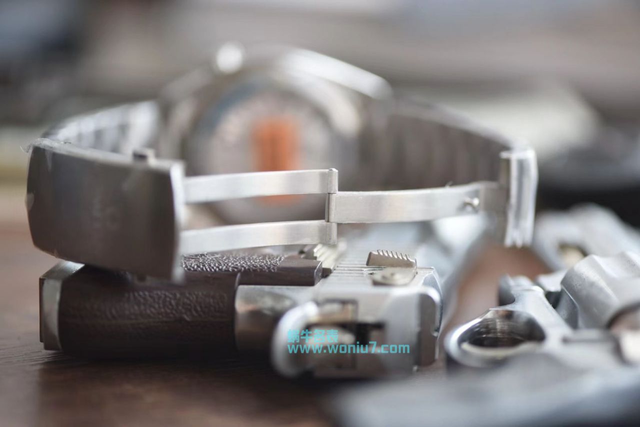 欧米茄海马系列215.30.44.21.01.001腕表【VS超A高仿复刻手表】 / M375