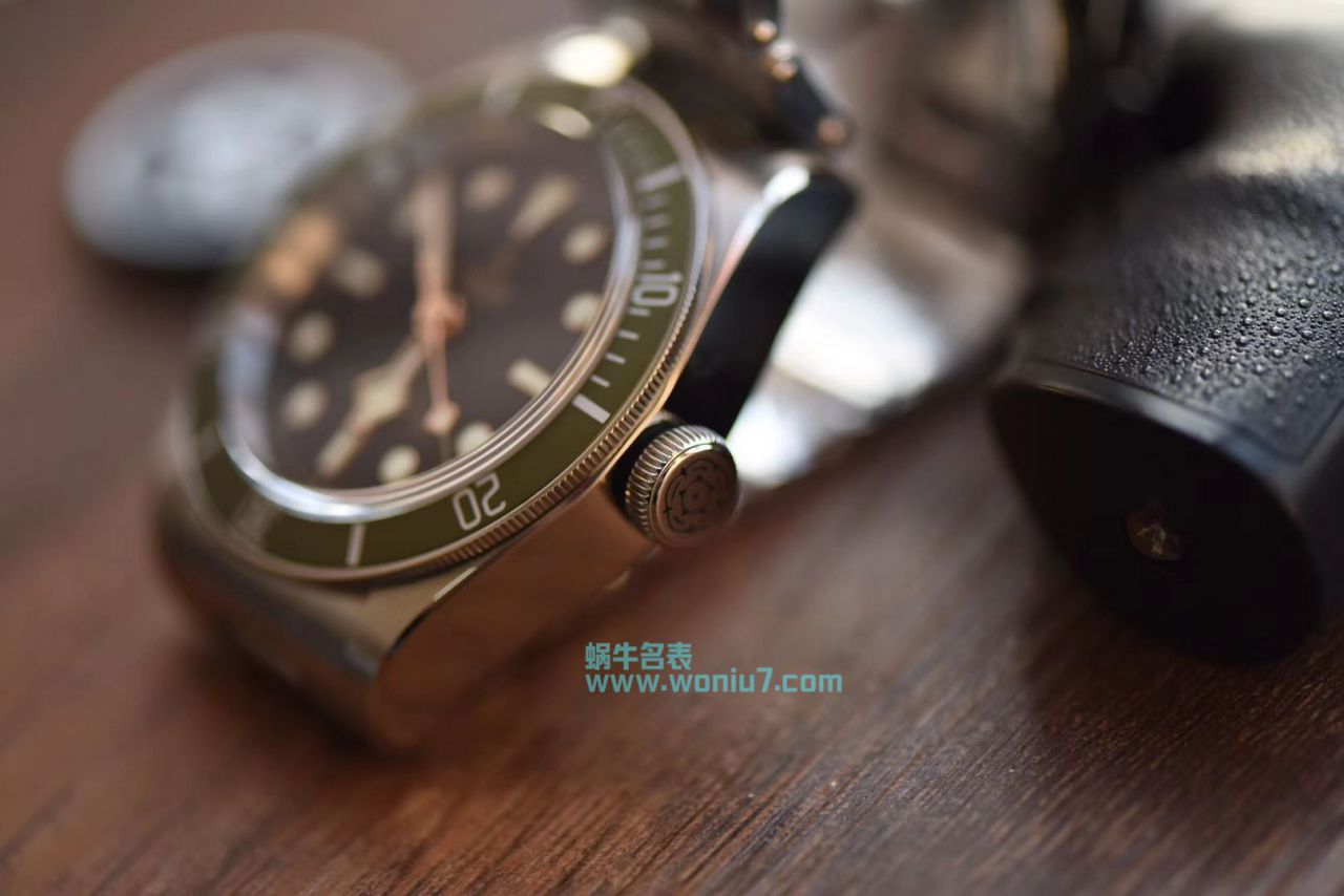 【ZF小绿花特别版】帝舵启承系列复刻高仿Black Bay潜水表腕表 / DT032