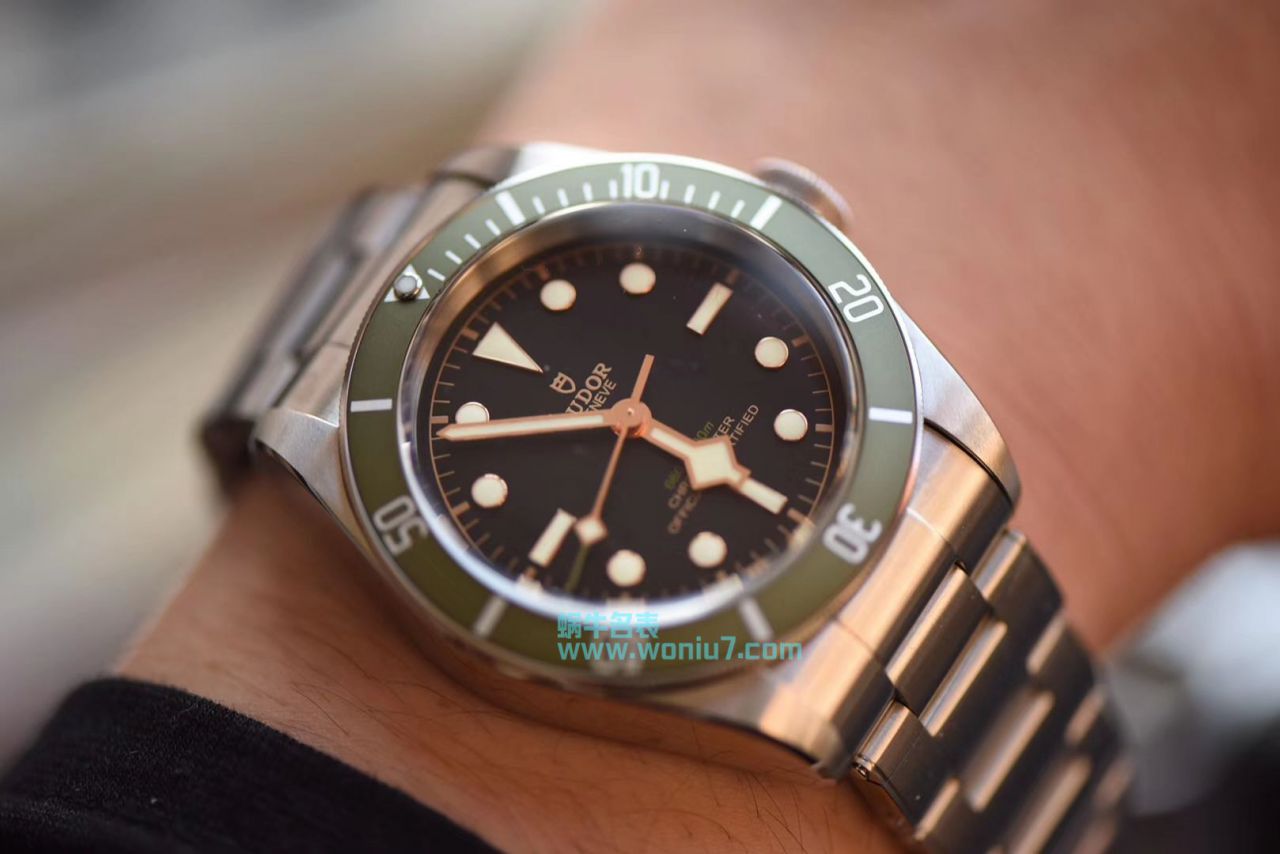 【ZF小绿花特别版】帝舵启承系列复刻高仿Black Bay潜水表腕表 / DT032