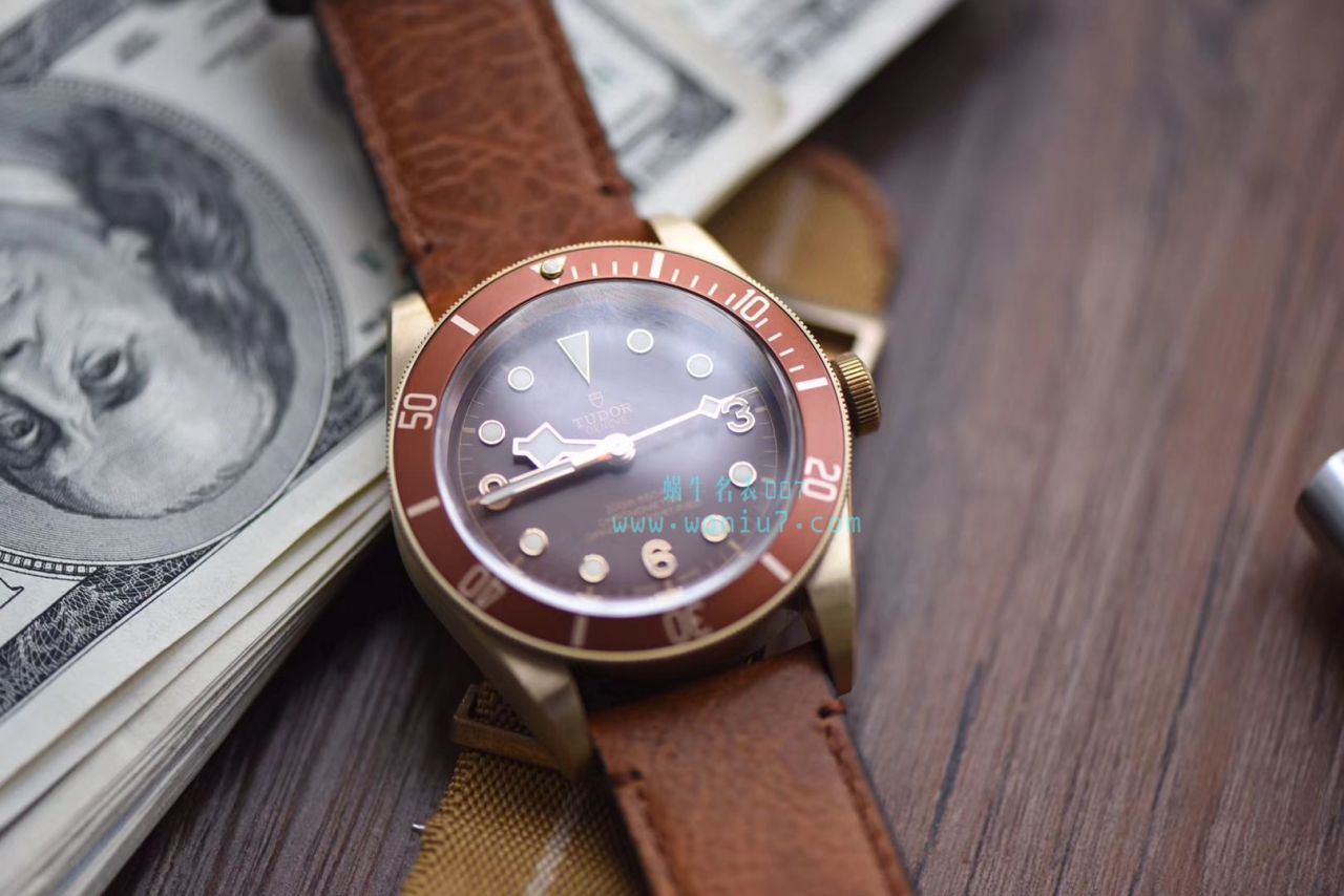 【独家视频测评KW1:1超A高仿手表】帝舵启承系列M79250BM-0001 小铜花V2版本 / DTBA018A