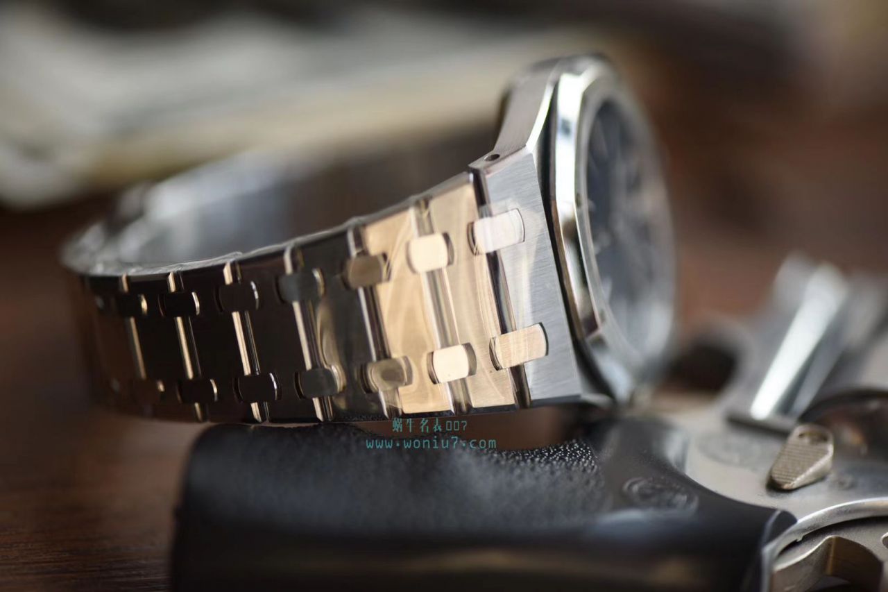 【JF一比一超A高仿手表】爱彼皇家橡树系列15202ST.OO.0944ST.03腕表 / AP152