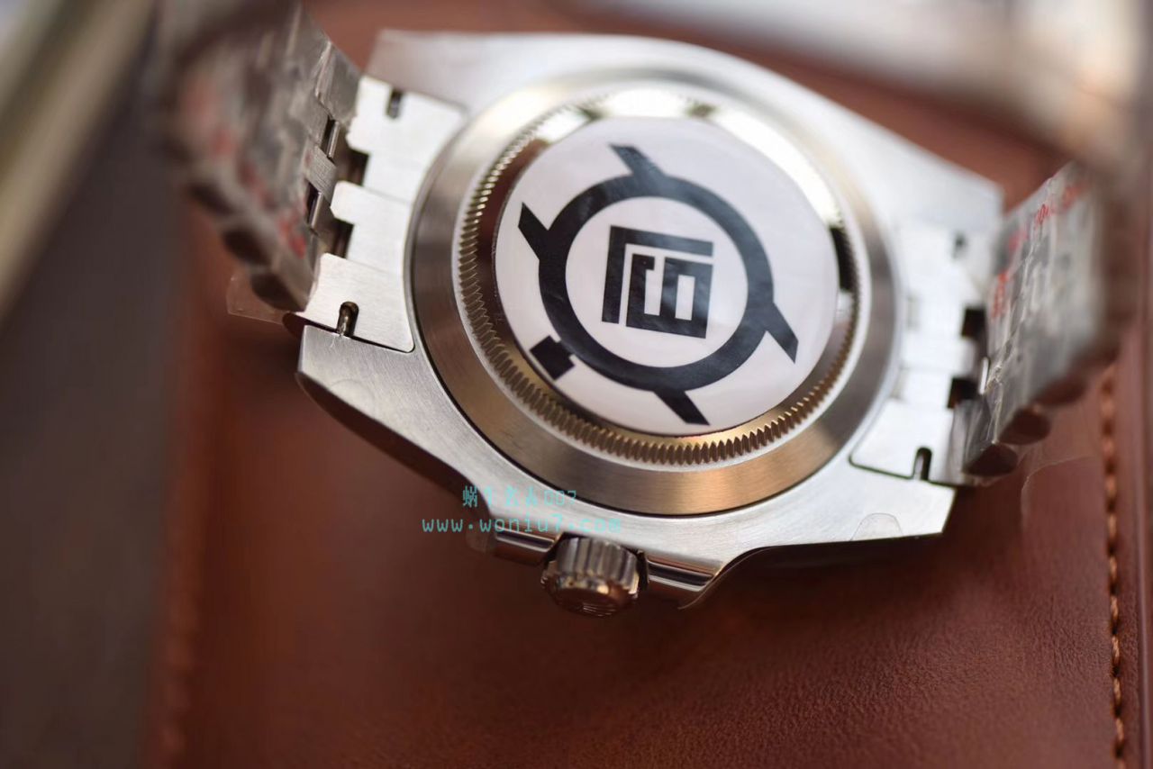 【V9厂出品，搭配五珠链】劳力士潜航者型顶级复刻高仿116610LN-97200 黑盘腕表(黑水鬼)、116610LV-97200 绿盘腕表(绿水鬼) / R268