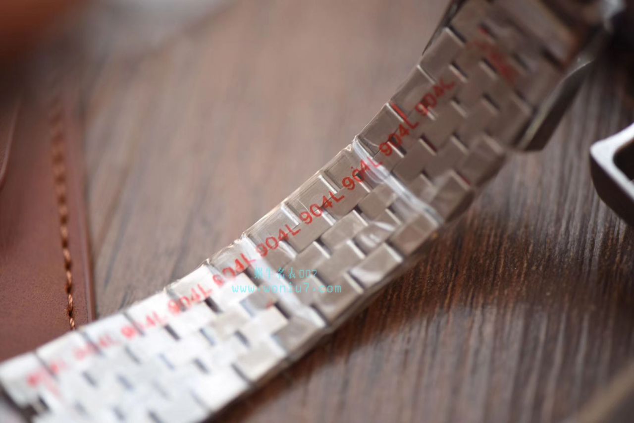 【V9厂出品，搭配五珠链】劳力士潜航者型顶级复刻高仿116610LN-97200 黑盘腕表(黑水鬼)、116610LV-97200 绿盘腕表(绿水鬼) / R268