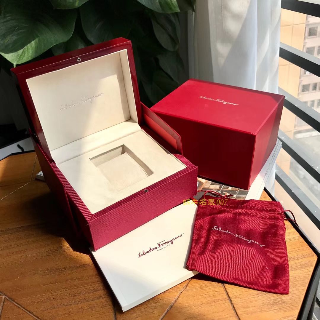 菲拉格慕FQ4石英女表【原单】 / FEL09