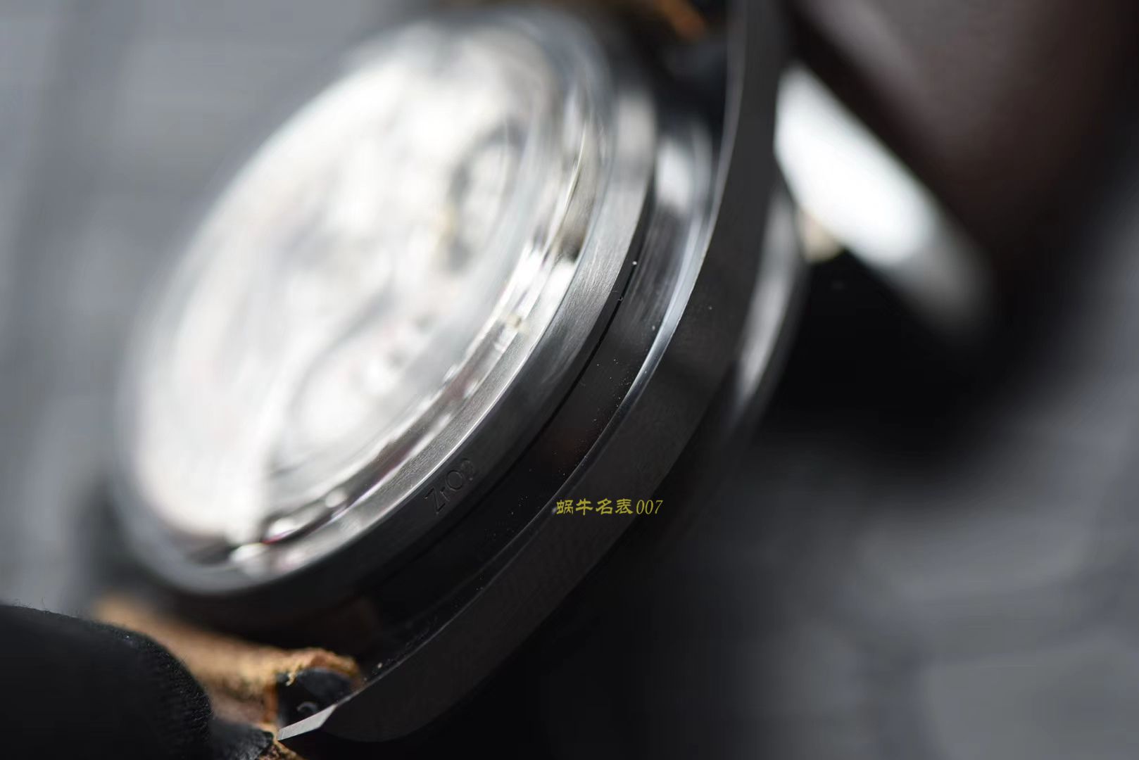 欧米茄超霸系列311.92.44.51.01.006腕表【OM厂一比一复刻高仿手表月之暗面】 / M351