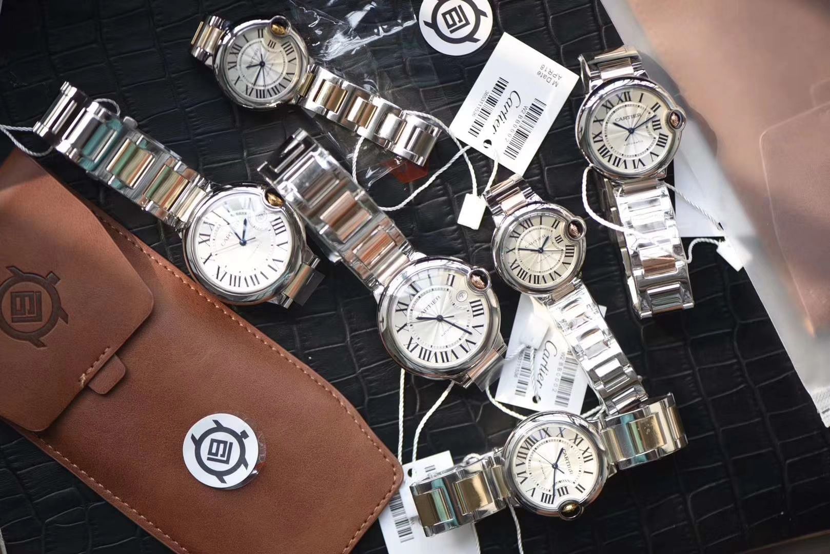 卡地亚蓝气球系列W2BB0004腕表【V9厂一比一复刻高仿手表】V9厂18K包金蓝气球间金款男款42毫米 / K208