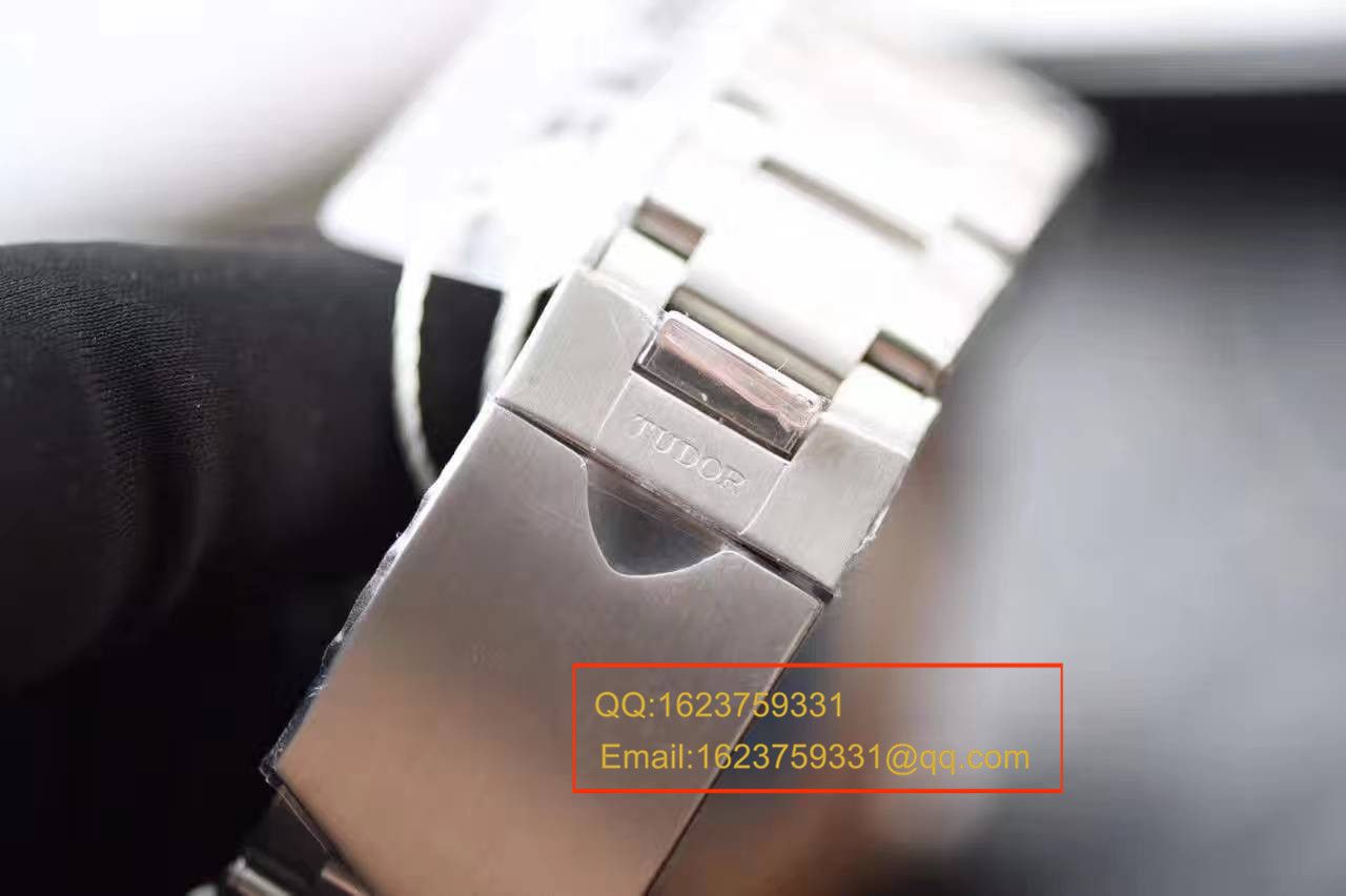 视频评测TUDOR帝舵碧湾系列79220R 不锈钢表带腕表(小红花)一比一高仿手表【ZF帝舵小红花】 / DT009MM