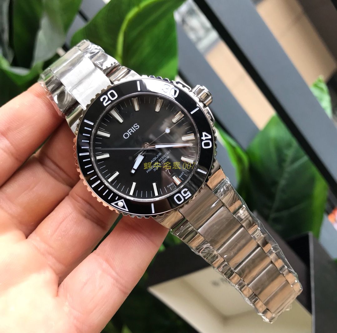 【渠道原单硬货】豪利时潜水系列01 733 7730 4154-07 8 24 05PEB和01 733 7730 4135-07 8 24 05PEB腕表 / OB002