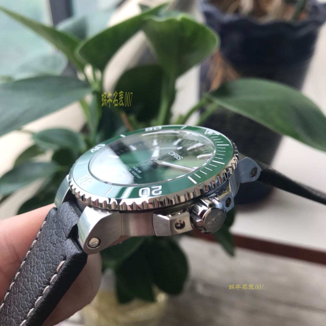 【渠道原单，多面可选】豪利时潜水系列01 733 7730 4159-07 4 24 64EB腕表 / OB006