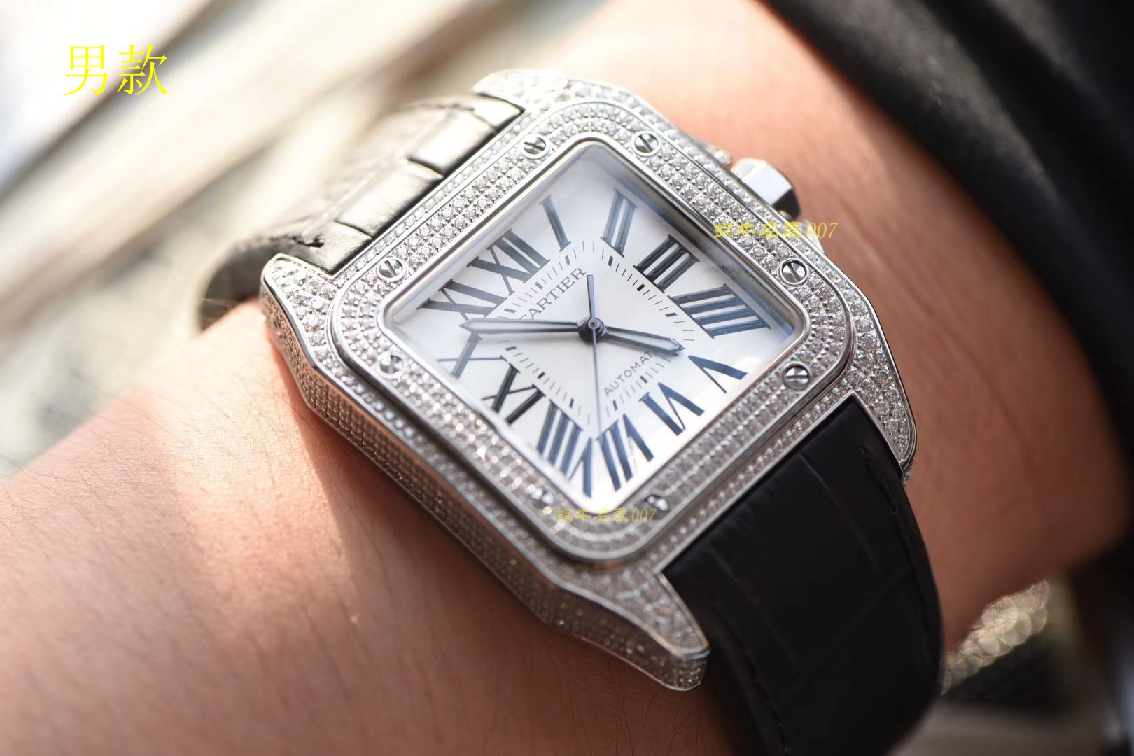 【视频评测】卡地亚山度士复刻高仿W20106X8腕表，V6厂一比一超A高仿顶级满钻款SANTOS 100后镶钻 / K212