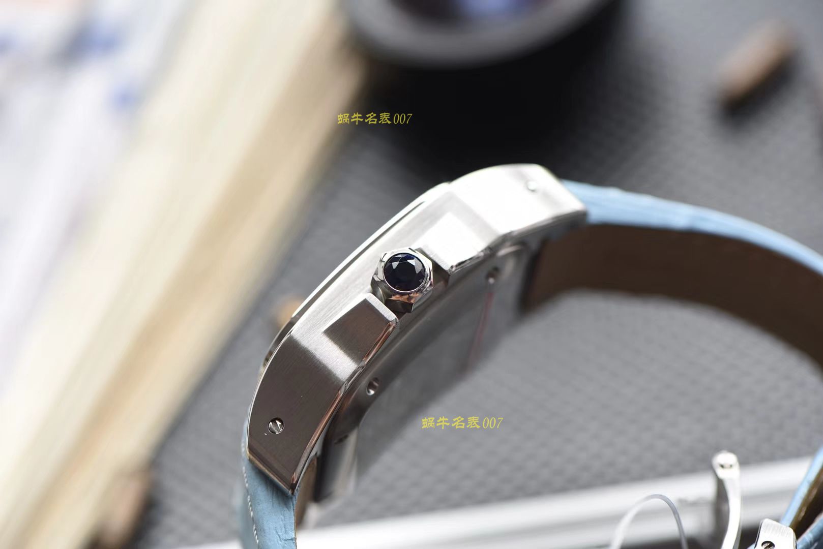 【视频评测】CARTIER卡地亚山度士W20106X8机械女士腕表（V6一比一超A高精仿搭配蓝面表带） / K216