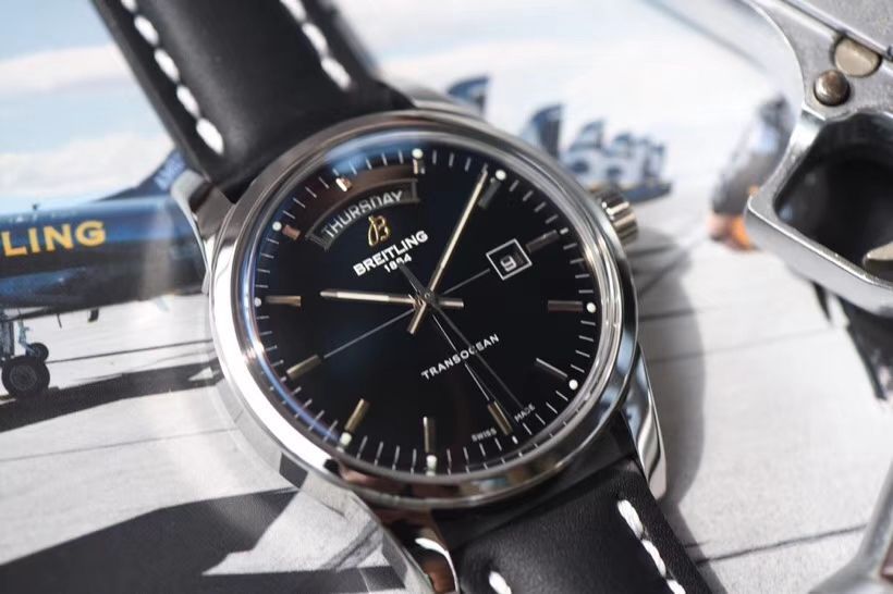 【视频评测复刻表和正品表的区别】V7出品百年灵越洋系列星期日历款超级副本 / BL100