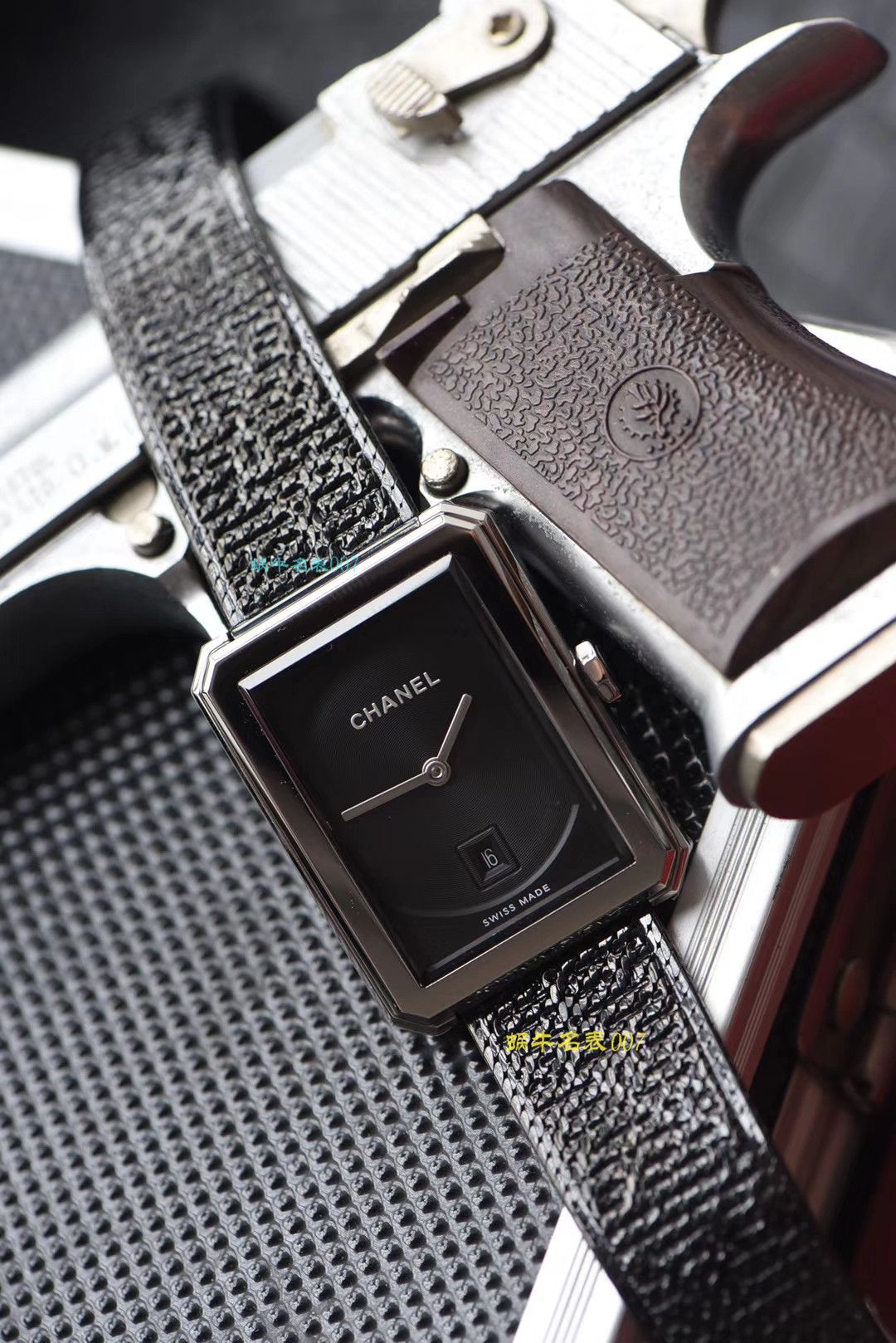 【复刻手表哪家好】香奈儿BOY · FRIEND系列BOY∙FRIEND TWEED女士腕表TWEED斜纹软呢钢带多面可选 / X51