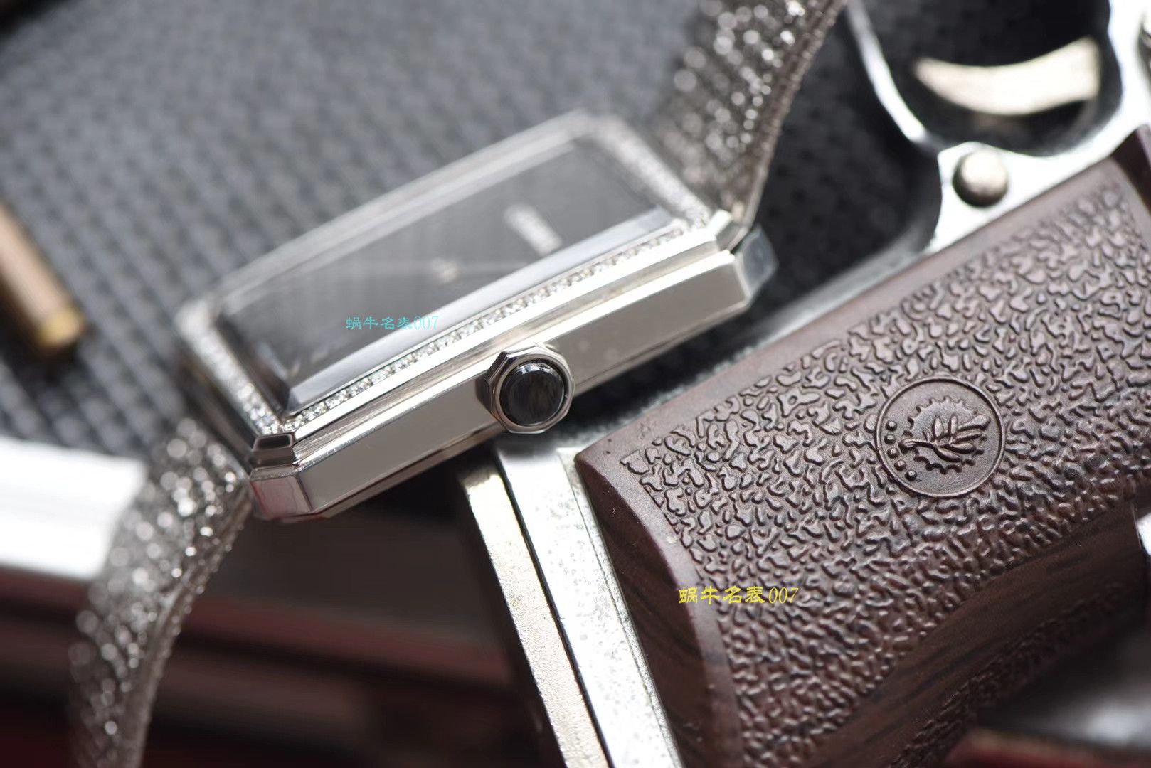 【复刻手表哪家好】香奈儿BOY · FRIEND系列BOY∙FRIEND TWEED女士腕表TWEED斜纹软呢钢带多面可选 / X51