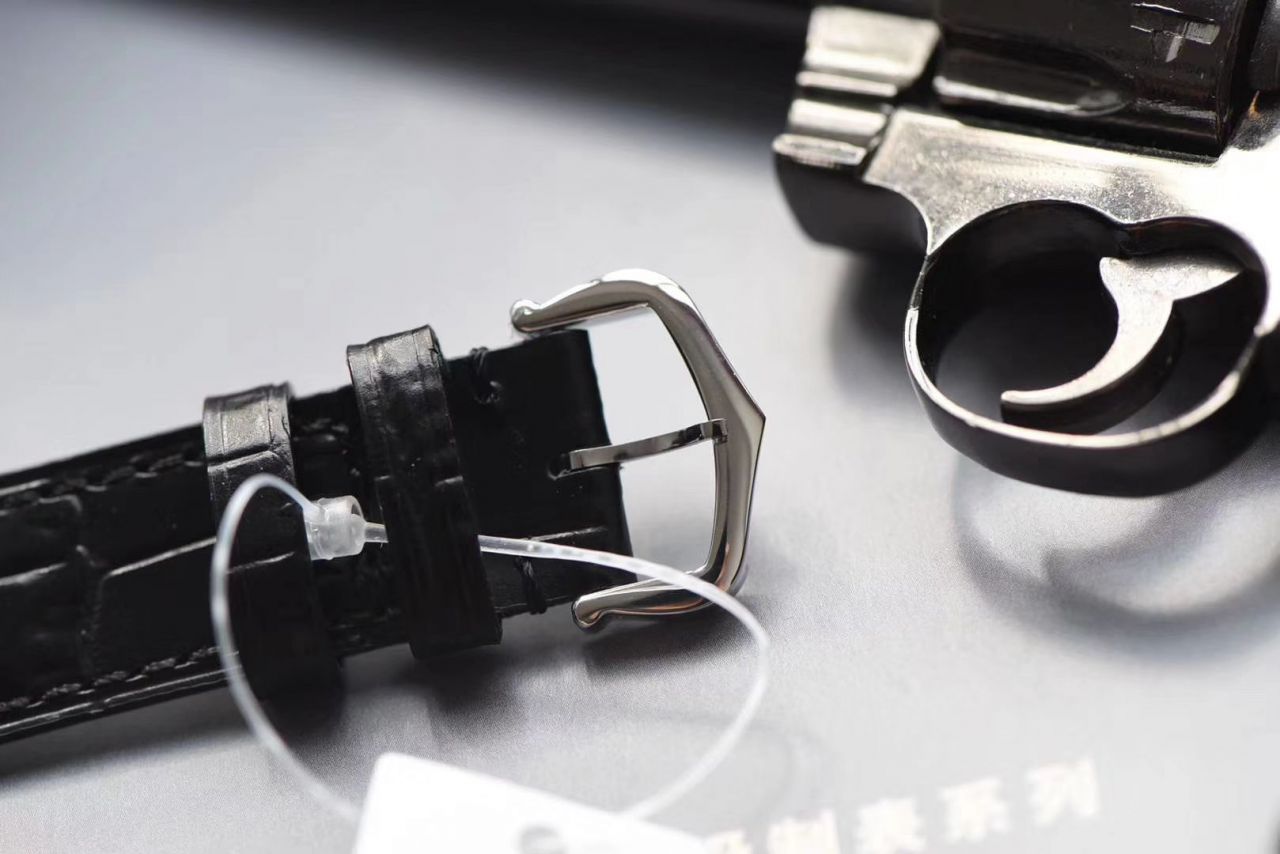 【视频评测XF厂什么叫复刻高仿表】卡地亚山度士系列WSSA0022（大号）WSSA0023（小号）腕表 / K217