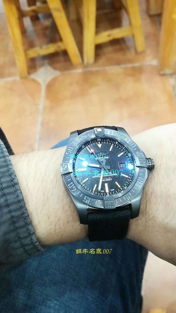 原单新款，百年灵复仇者黑鸟，44mm，原厂钛金属表壳 / BL087