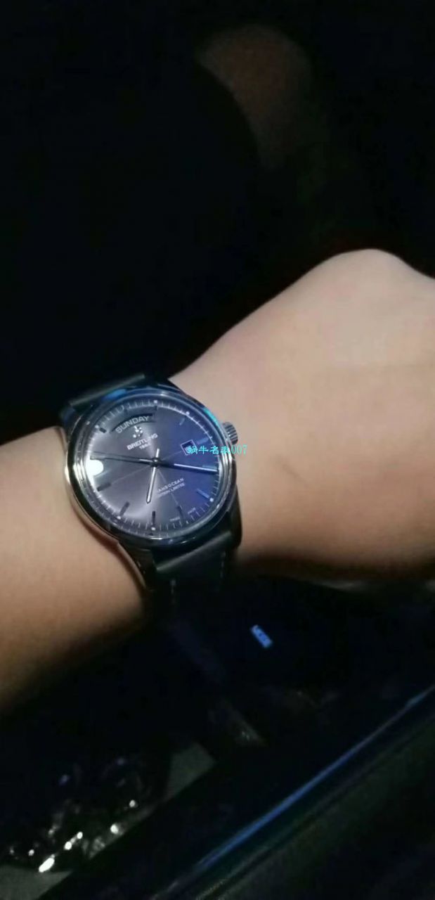 【视频评测复刻表和正品表的区别】V7出品百年灵越洋系列星期日历款超级副本 / BL100