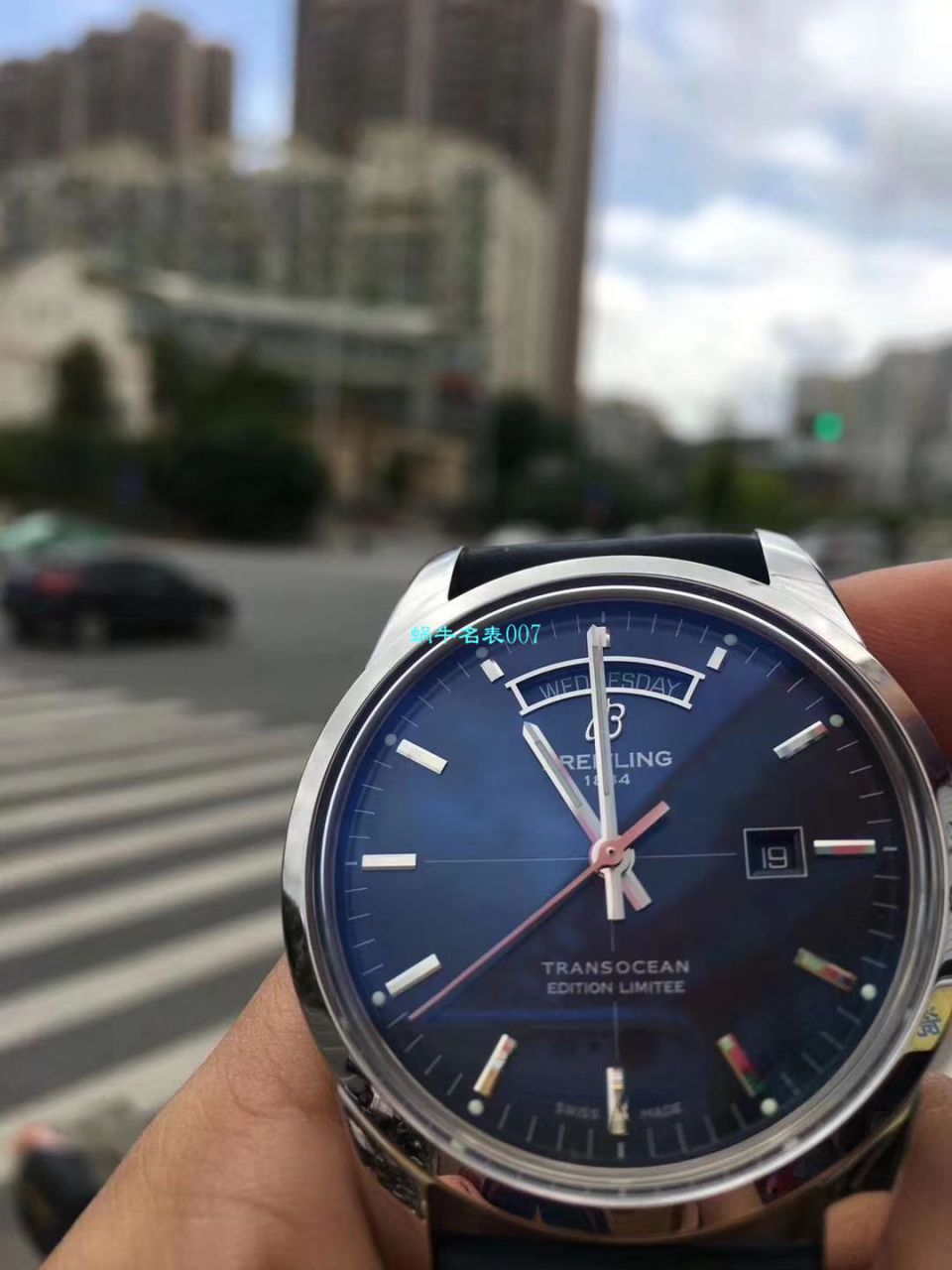 【视频评测复刻表和正品表的区别】V7出品百年灵越洋系列星期日历款超级副本 / BL100