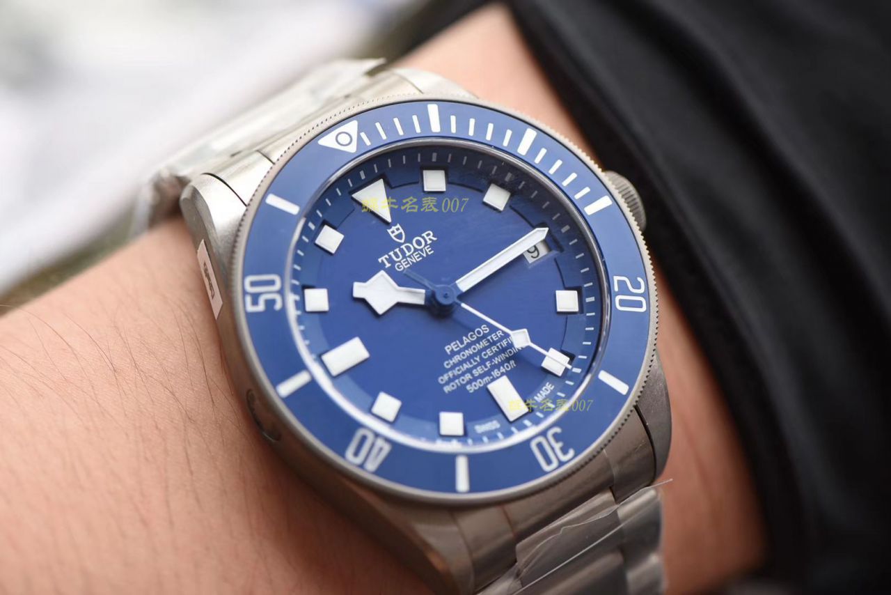 【独家视频测评】XF厂1:1超A高仿手表帝舵PELAGOS 25600TB蓝钛土豆蓝战斧 / DTbb017A