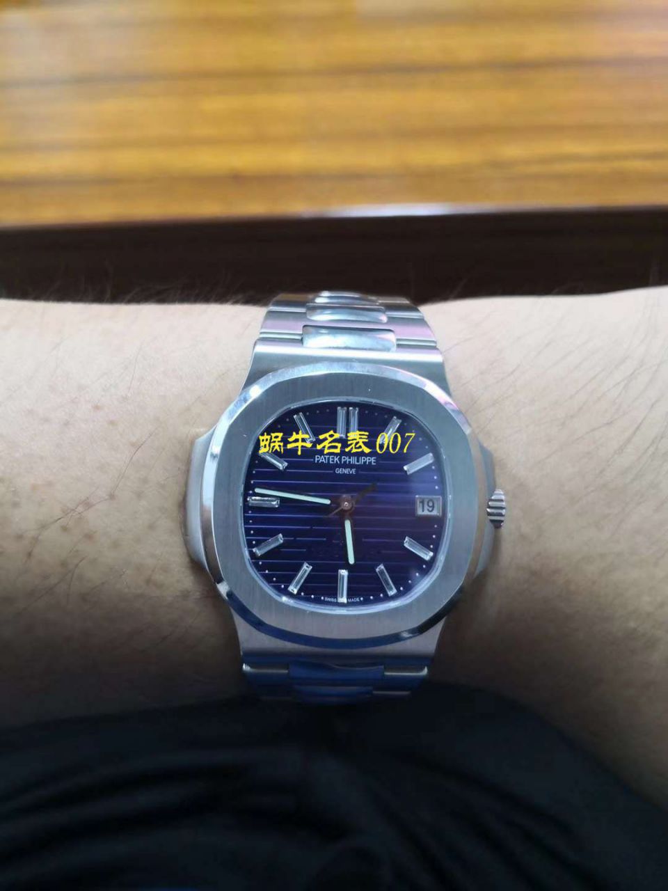 视频评测百达翡丽运动系列5711/1A 010 不锈钢腕表(鹦鹉螺钢王)【PF一比一超A高仿手表】 / BD232