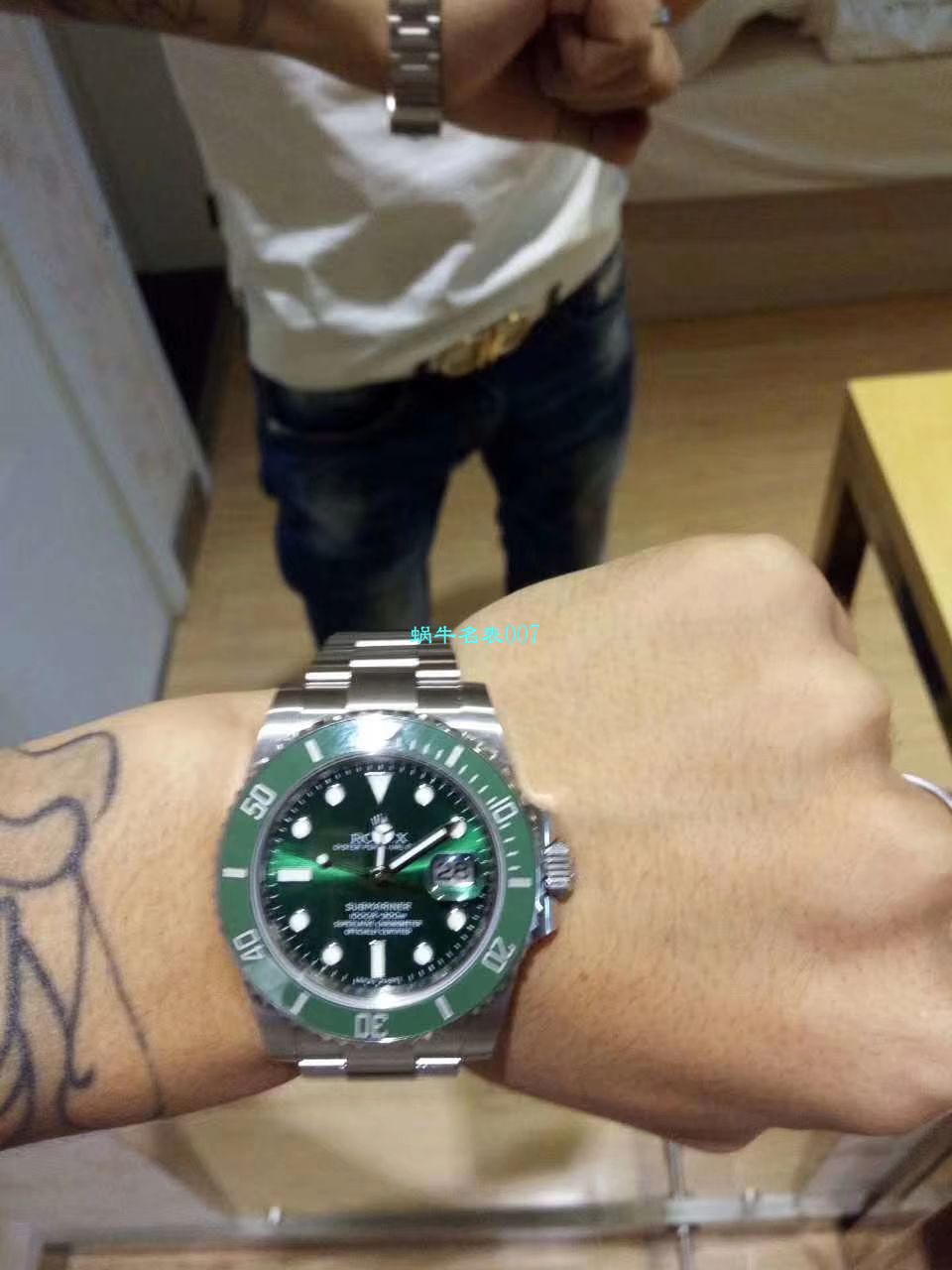 【哪里能买到好的瑞士复刻表】视频评测NOOB厂迄今为止最强ROLEX绿水鬼～V9版本黑水鬼 / FK07