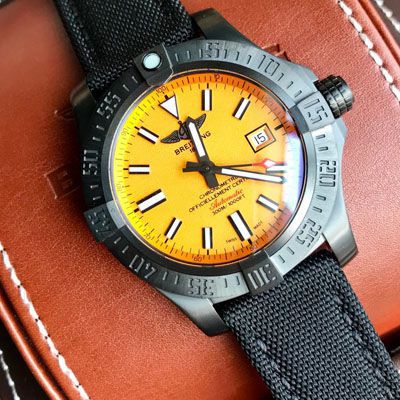 【渠道原单Breitling黄狼】百年灵复仇者系列M17331E2|I530|109W|M20BASA.1腕表