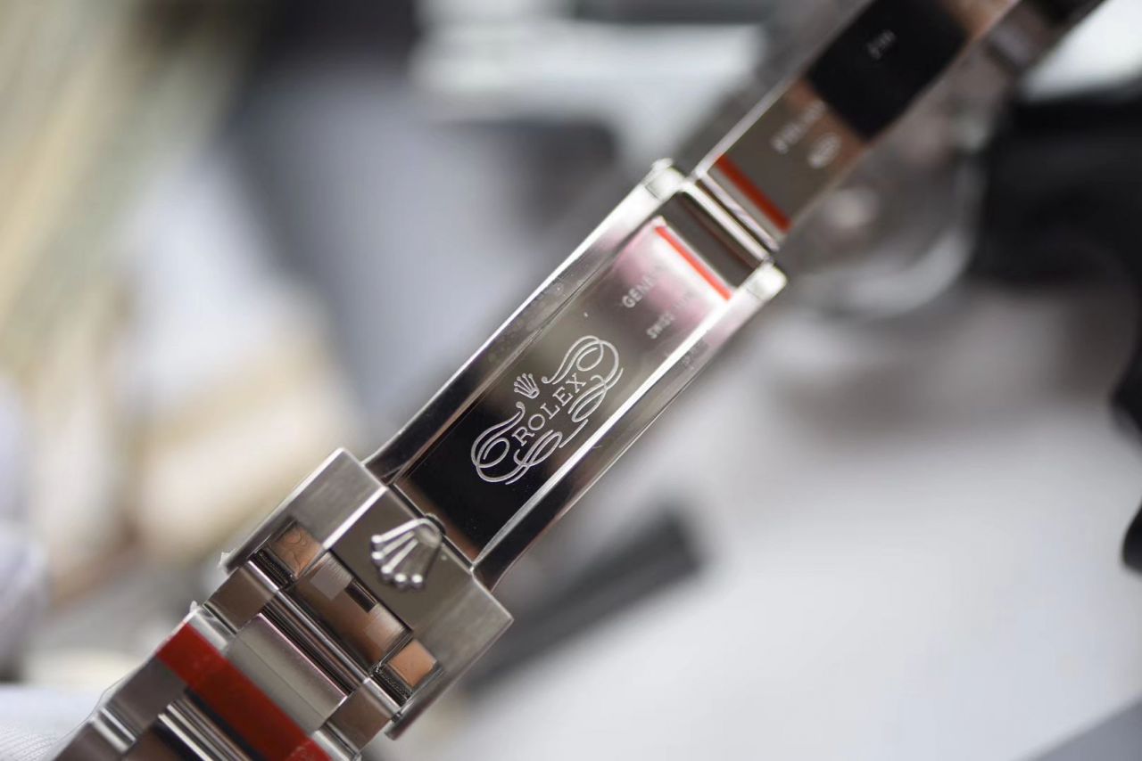 【视频评测最完‎美复刻高仿​Rolex绿水鬼‎SUBN厂V10升​级版】劳力士潜航者型系列116610LV-97200绿盘腕表 / R392