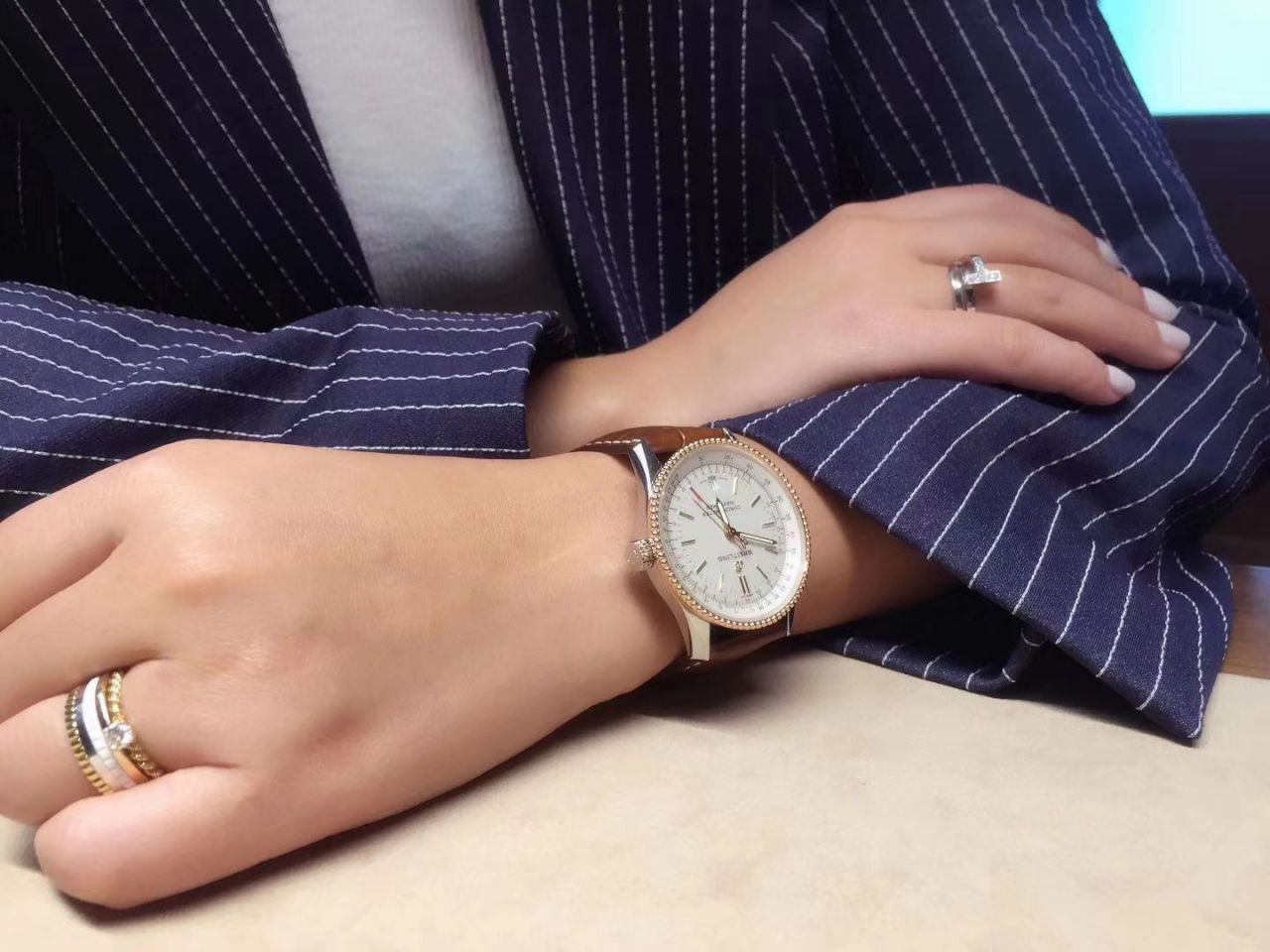 【视频评测】KOR厂出品复刻表，百年灵航空计时38mm 中性size高仿 U17325211G1A1男女均可佩戴 / BL128