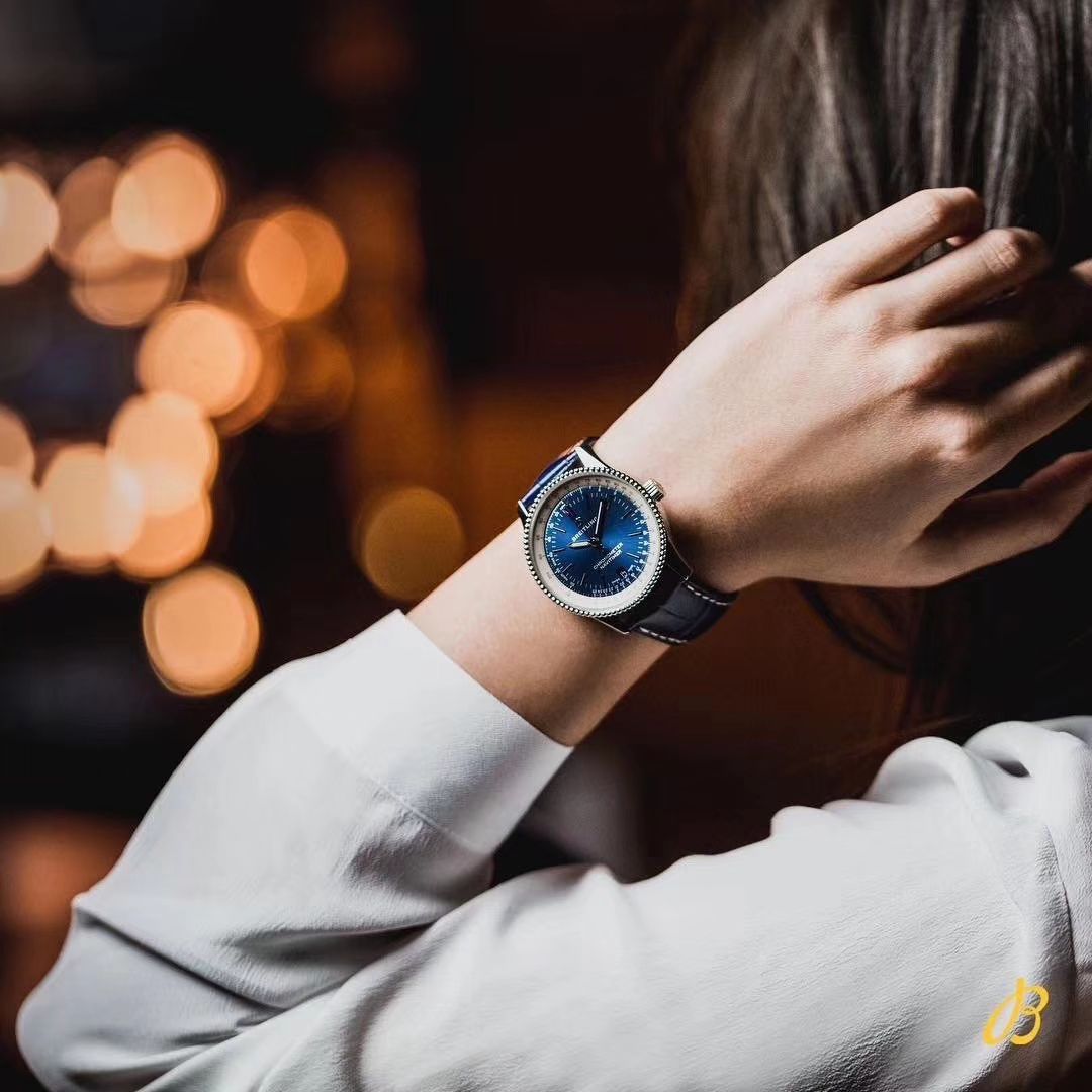 【视频评测】KOR厂出品复刻表，百年灵航空计时38mm 中性size高仿 U17325211G1A1男女均可佩戴 / BL128