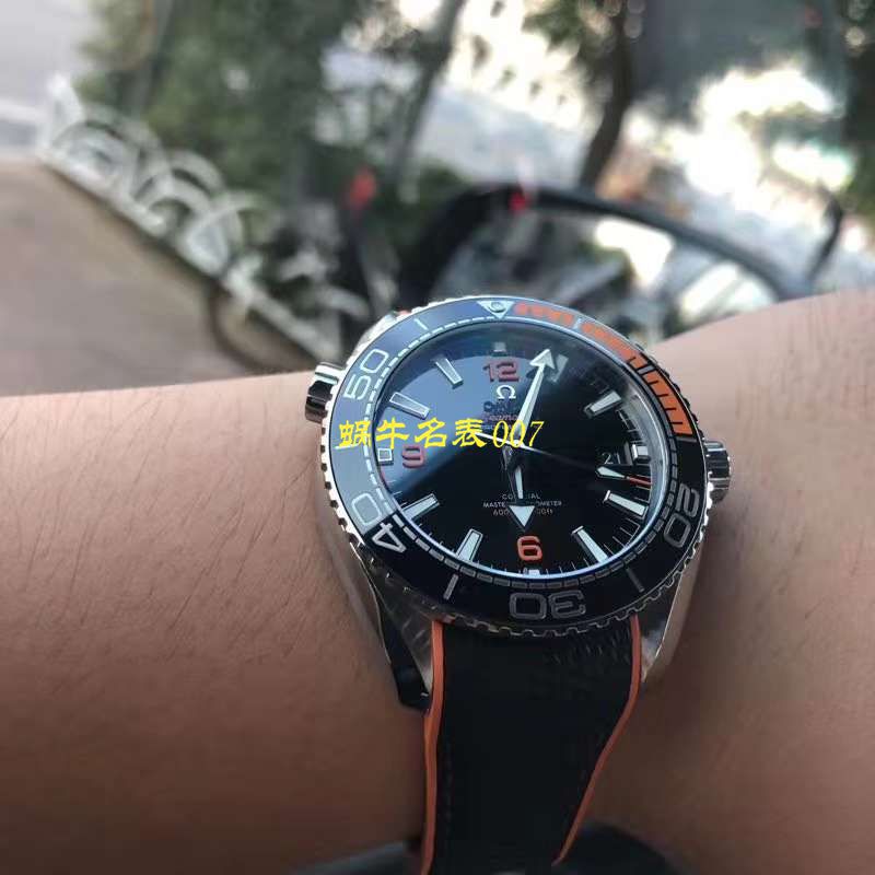 【视频评测VS厂OMEGA四分一橙】欧米茄海洋宇宙600米顶级复刻高仿215.30.44.21.01.002腕表 / M631