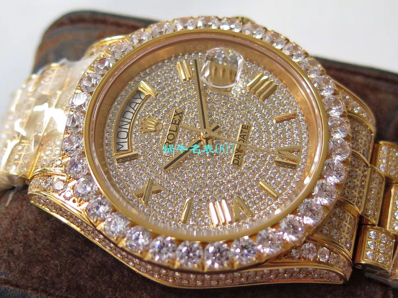 TW厂超A高仿劳力士帝皇版最豪Day date II系列星期日历型密镶钻特别款腕表 / R355