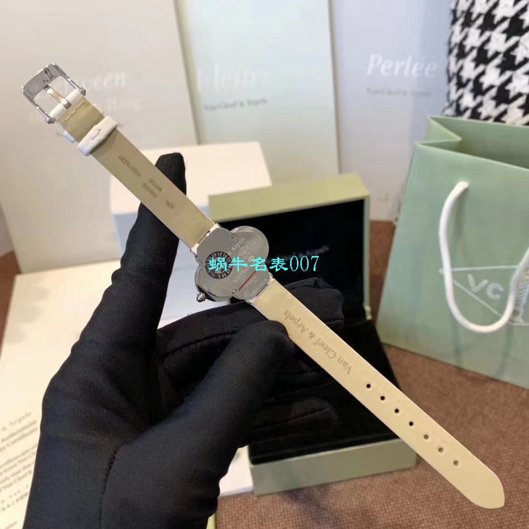 V&A厂2020年最新款高仿女表梵克雅宝ALHAMBRA系列VCARO8WT00,VCARO8SF00腕表 / VCA09