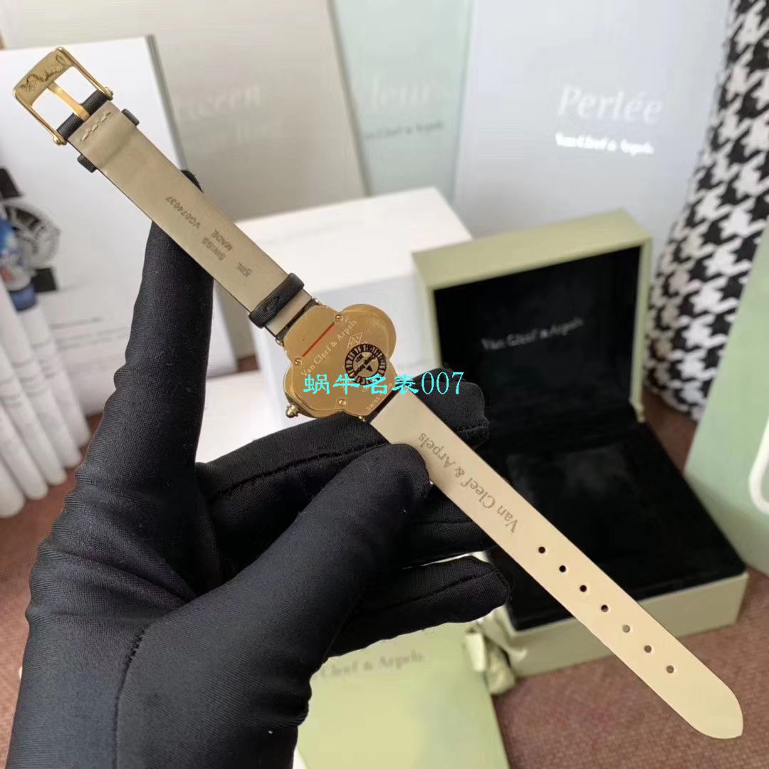 V&A厂2020年最新款高仿女表梵克雅宝ALHAMBRA系列VCARO8WT00,VCARO8SF00腕表 / VCA09